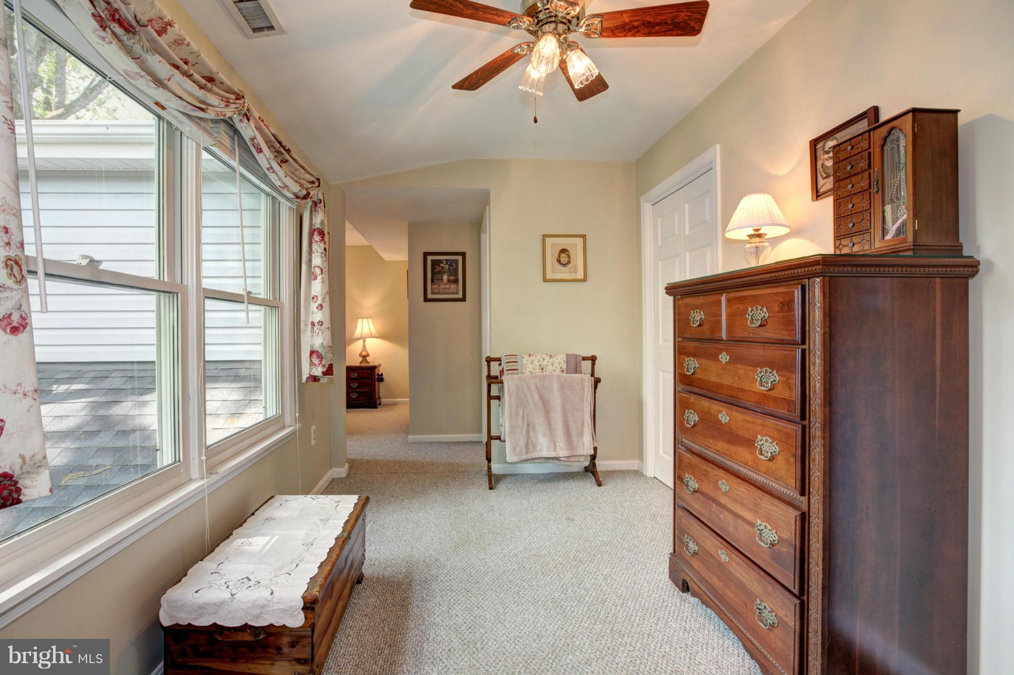 CHESTNUT RIDGE MANOR - Residential