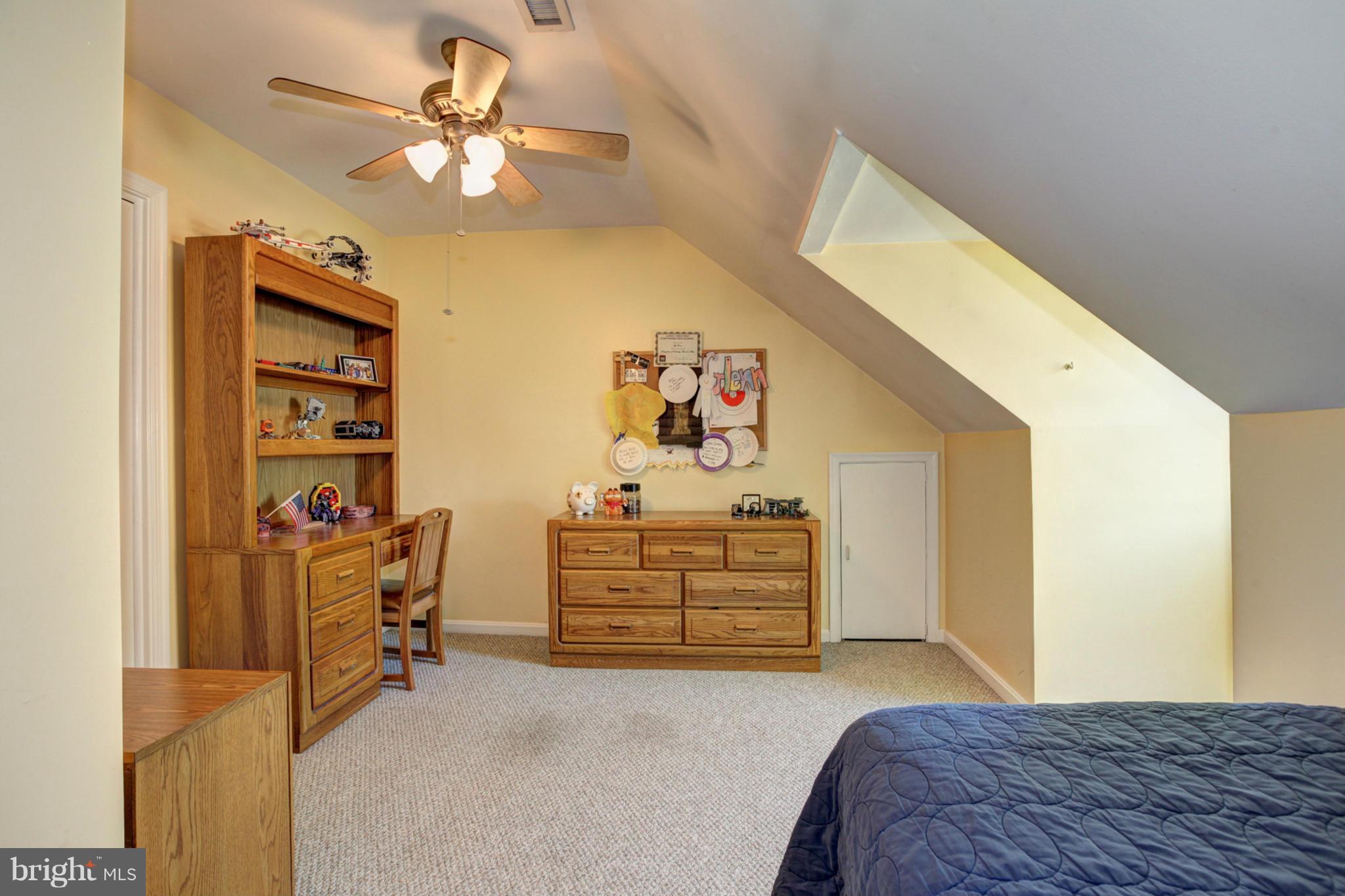 CHESTNUT RIDGE MANOR - Residential