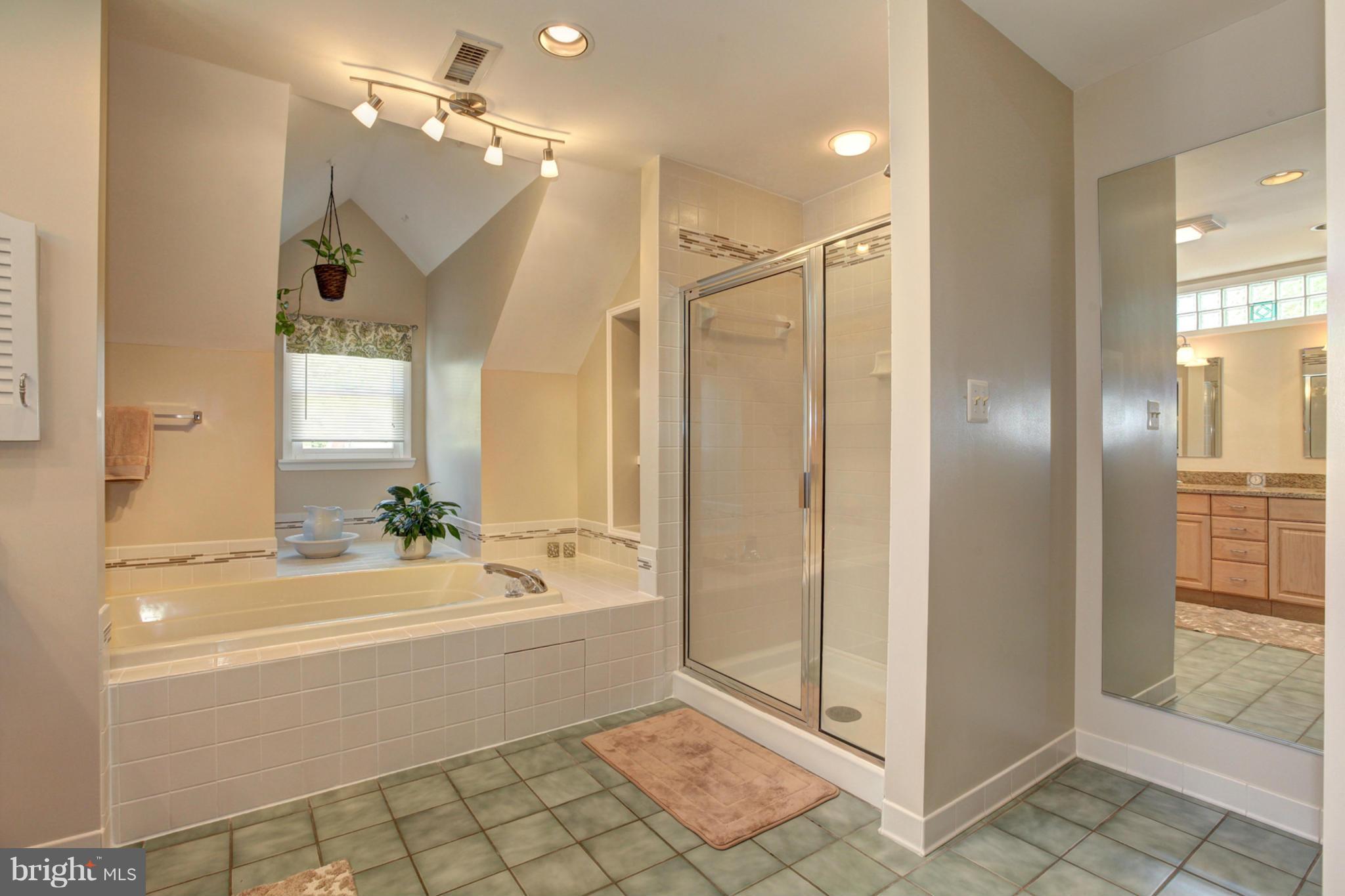 CHESTNUT RIDGE MANOR - Residential