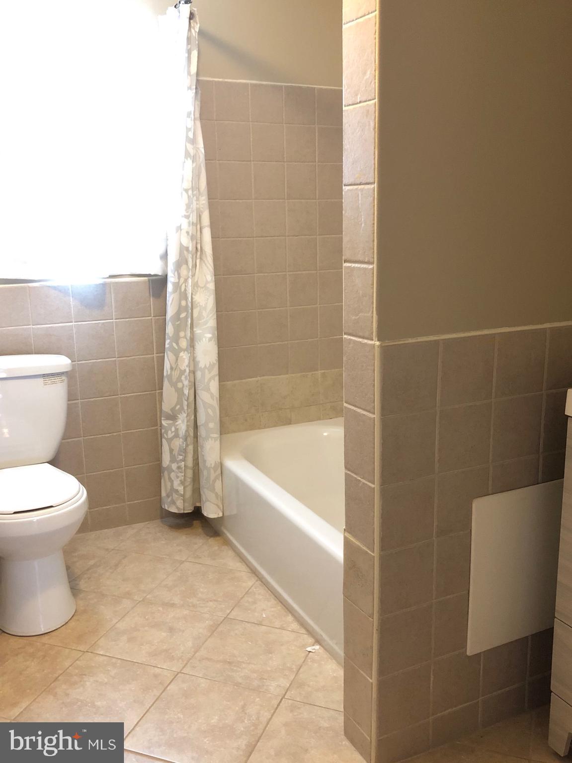 EAST PASSYUNK CROSSING - Residential Lease