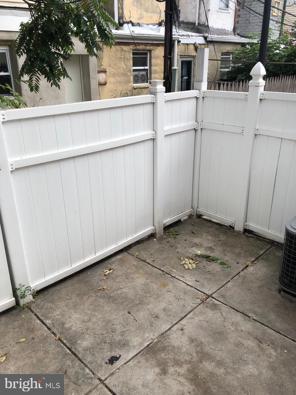 EAST PASSYUNK CROSSING - Residential Lease