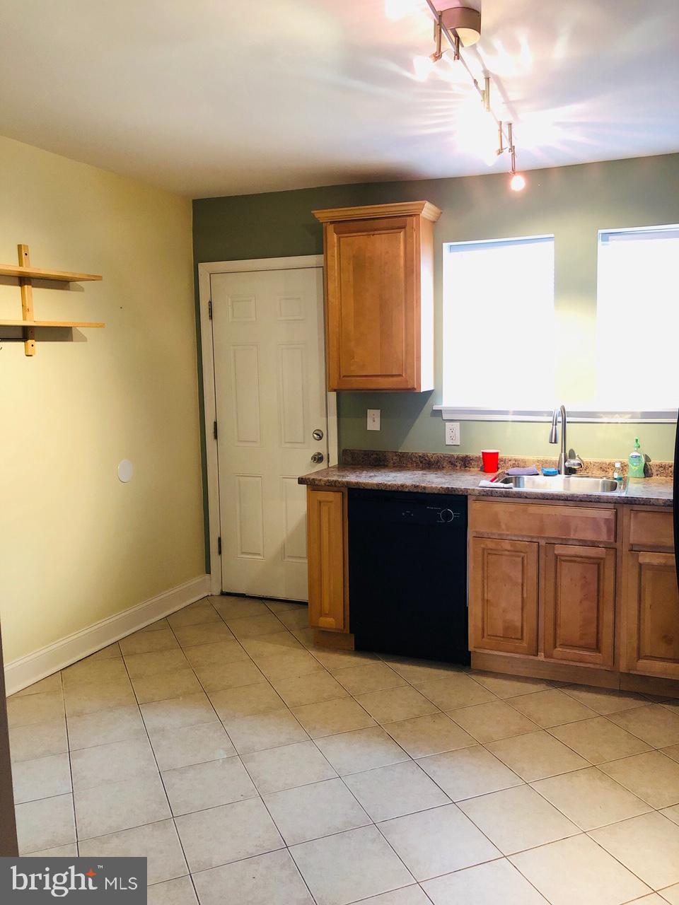 EAST PASSYUNK CROSSING - Residential Lease