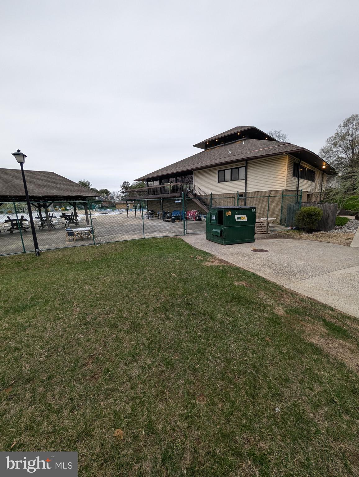 FLOWER HILL - Residential