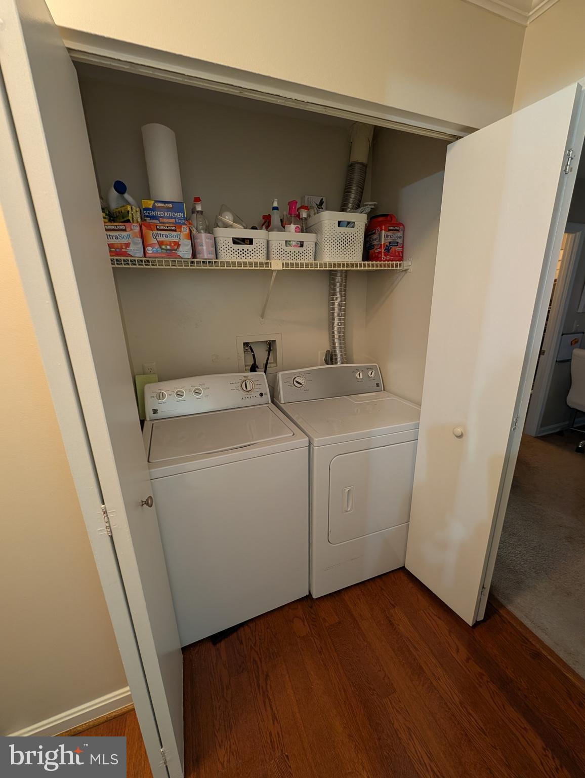 FLOWER HILL - Residential