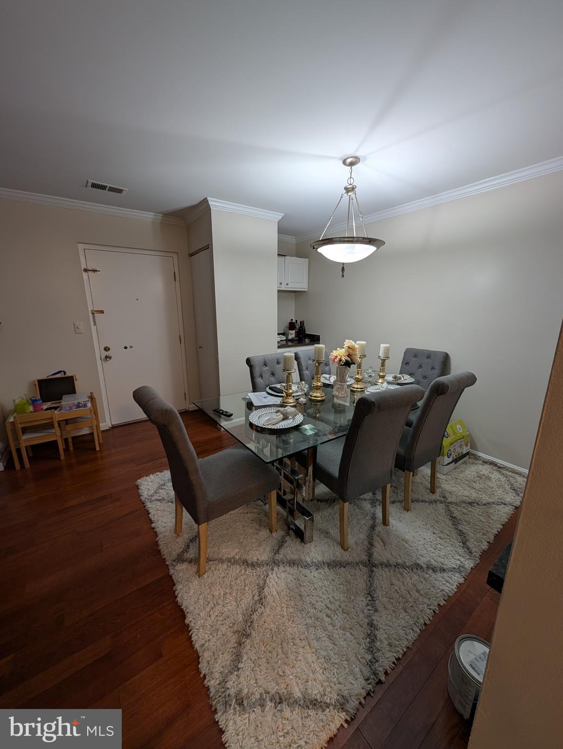 FLOWER HILL - Residential