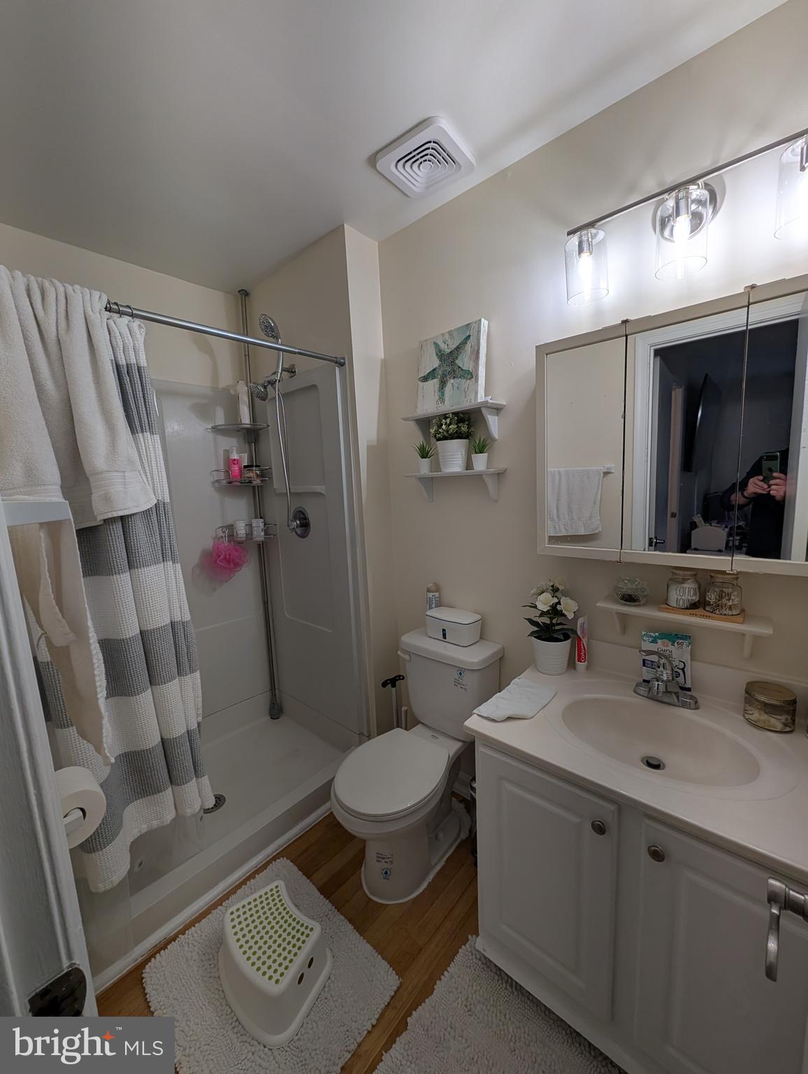 FLOWER HILL - Residential