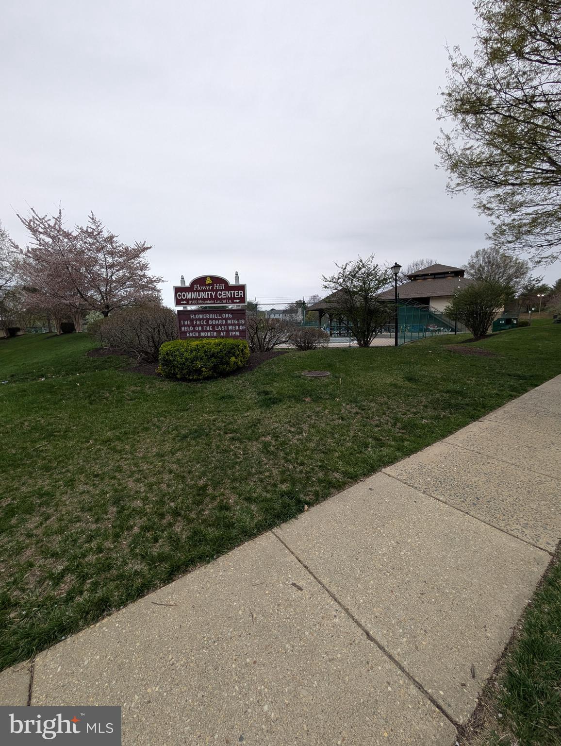 FLOWER HILL - Residential