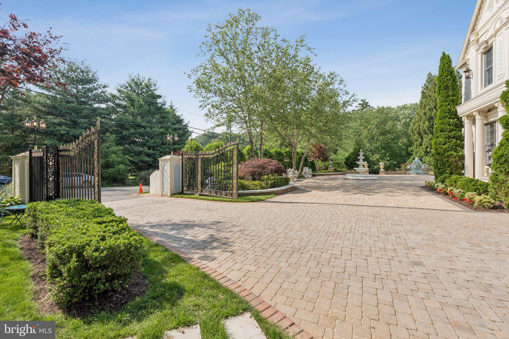 SENECA RIDGE - Residential