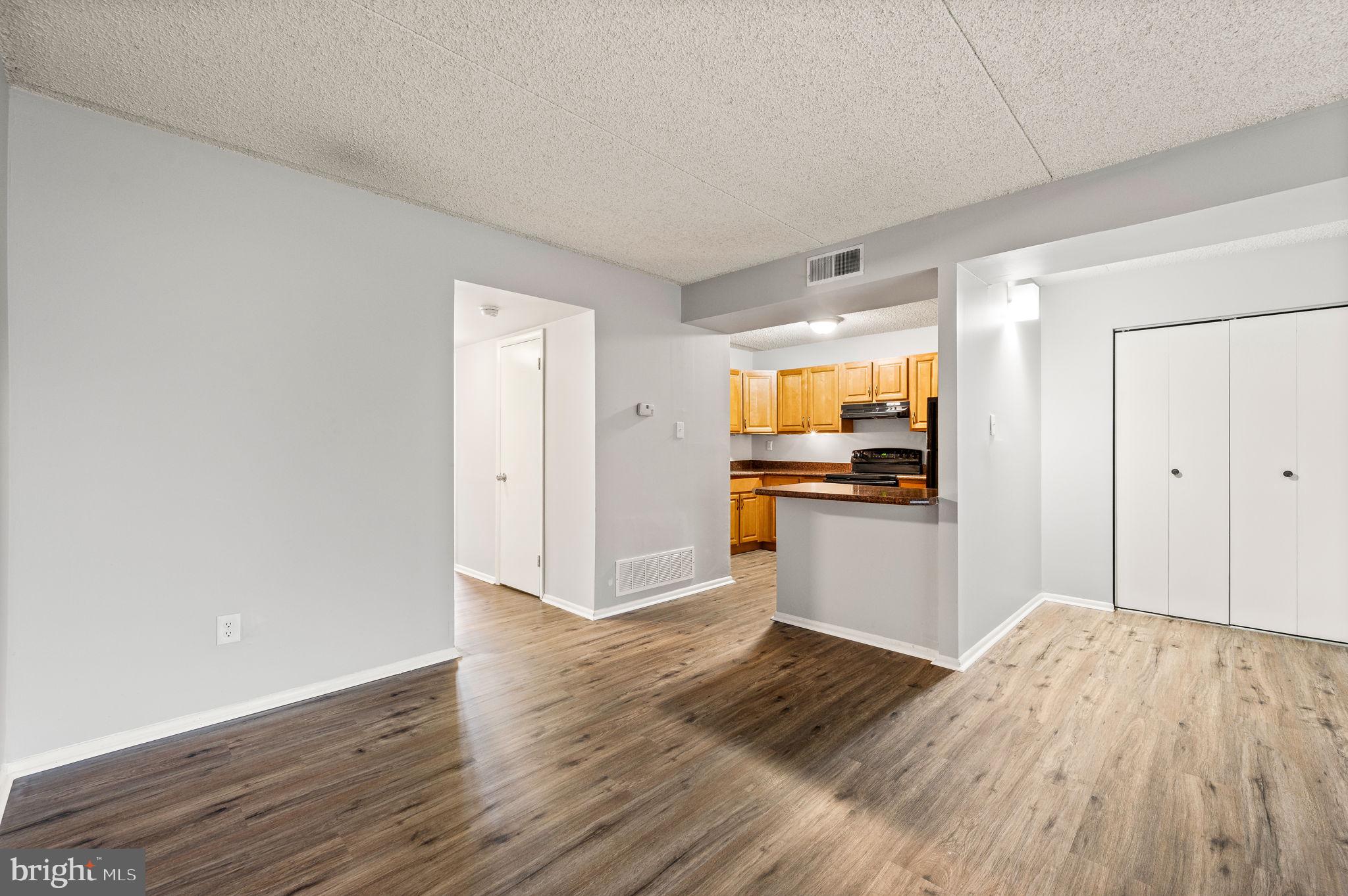 SAYBROOK VIL - Residential