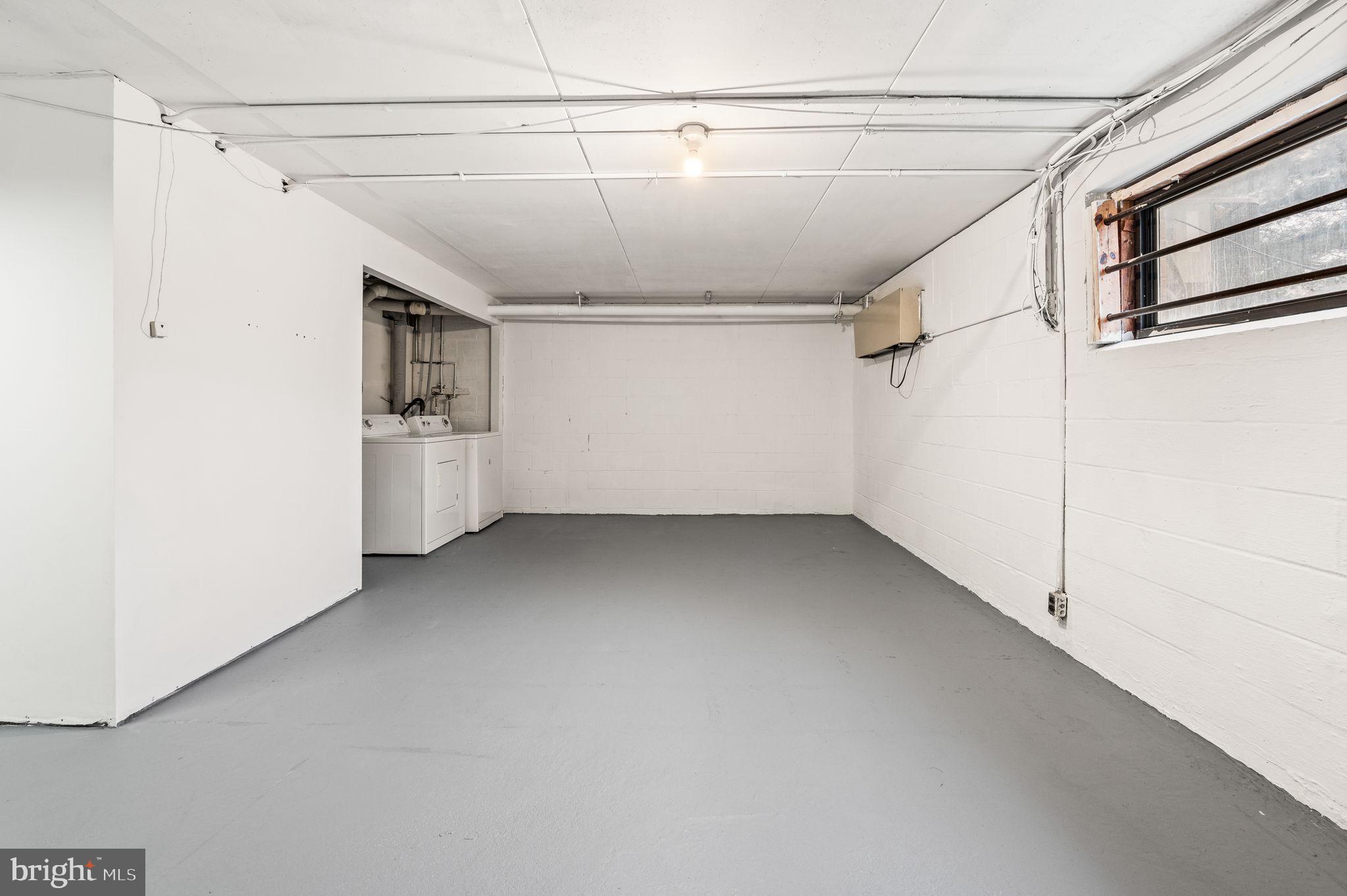 SAYBROOK VIL - Residential