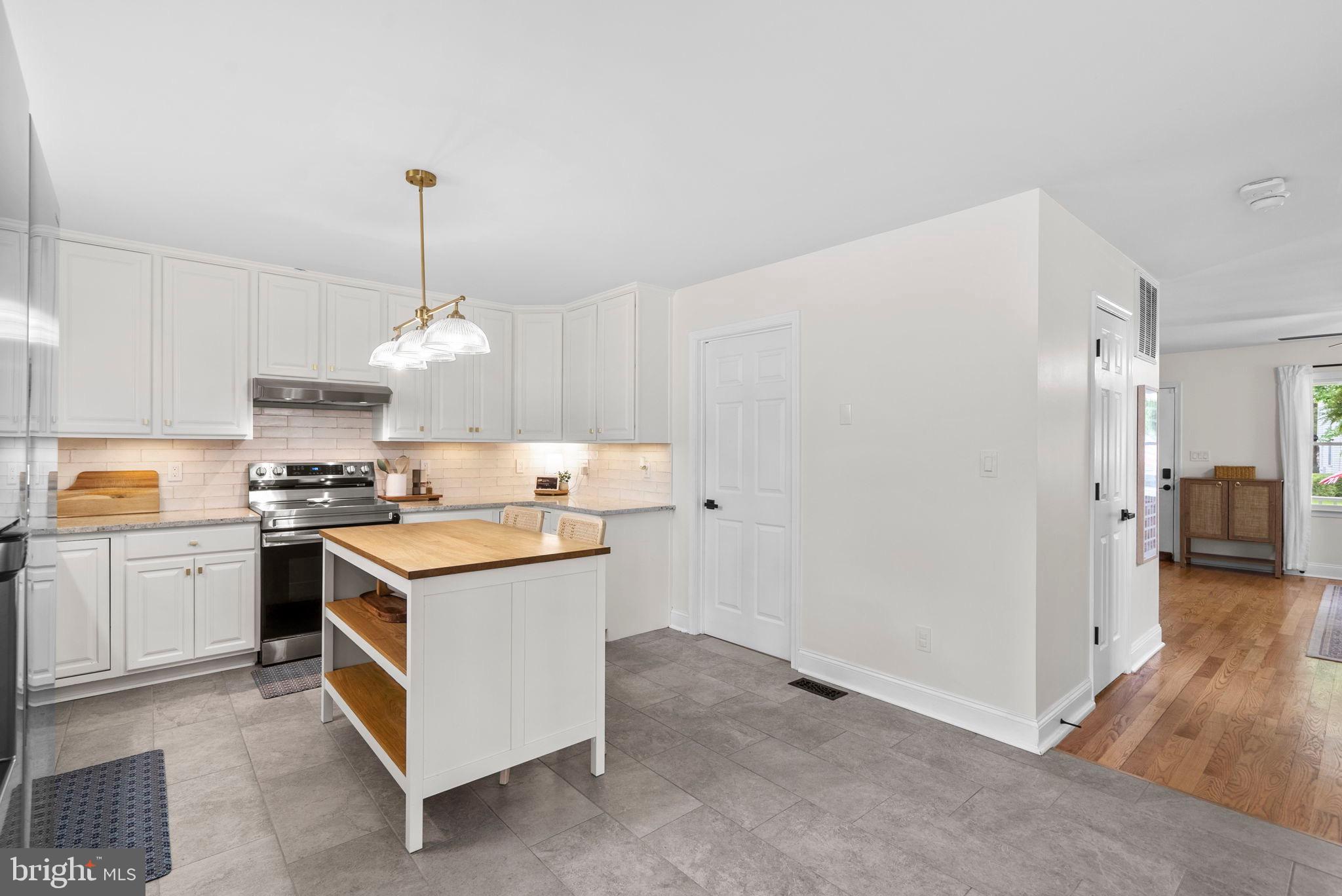 FRANKLIN MANOR - Residential
