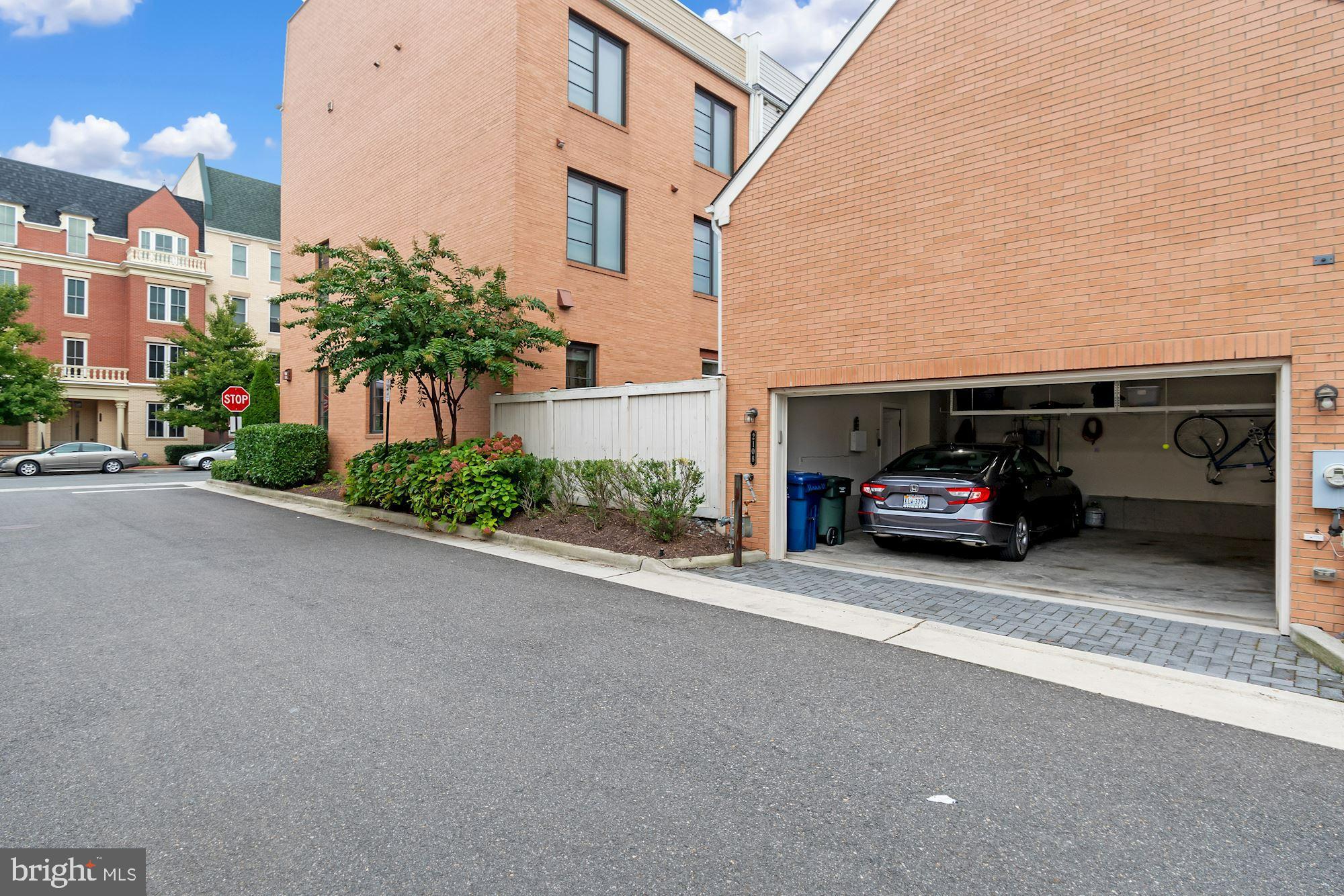 POTOMAC YARD - Residential