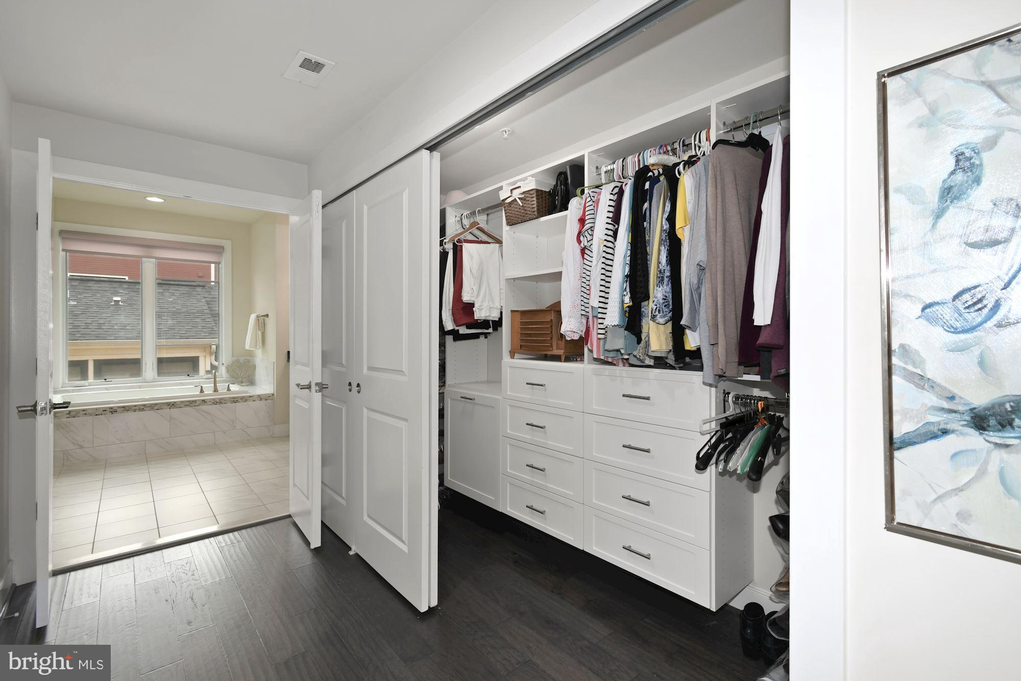 POTOMAC YARD - Residential