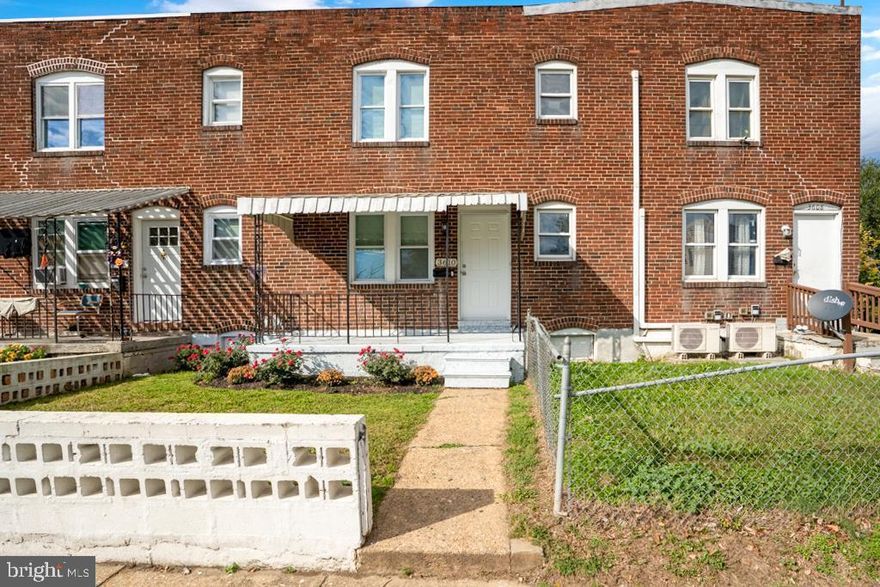 Newly renovated 2BR/1BA first floor apartment. Kitchen features a breakfast bar. Washer & Dryer included, located in basement. Private parking in rear. No smoking. Pets allowed on a case-by-case basis.  Pet deposit is $500 & $100 move out fee. Application is through RentSpree.