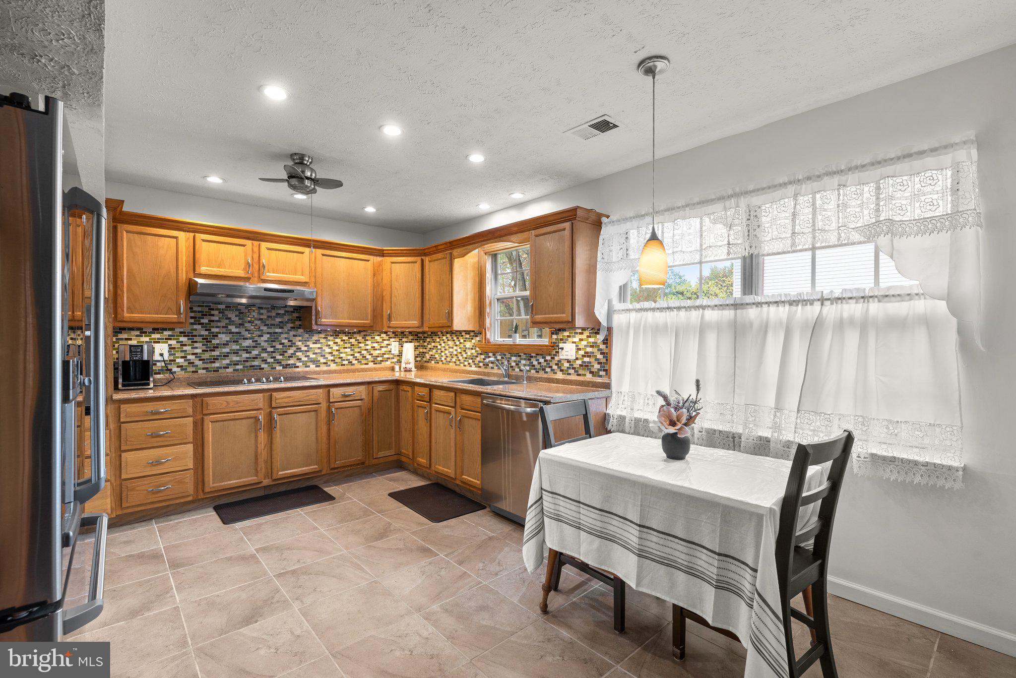 NEW CUT FARMS - Residential