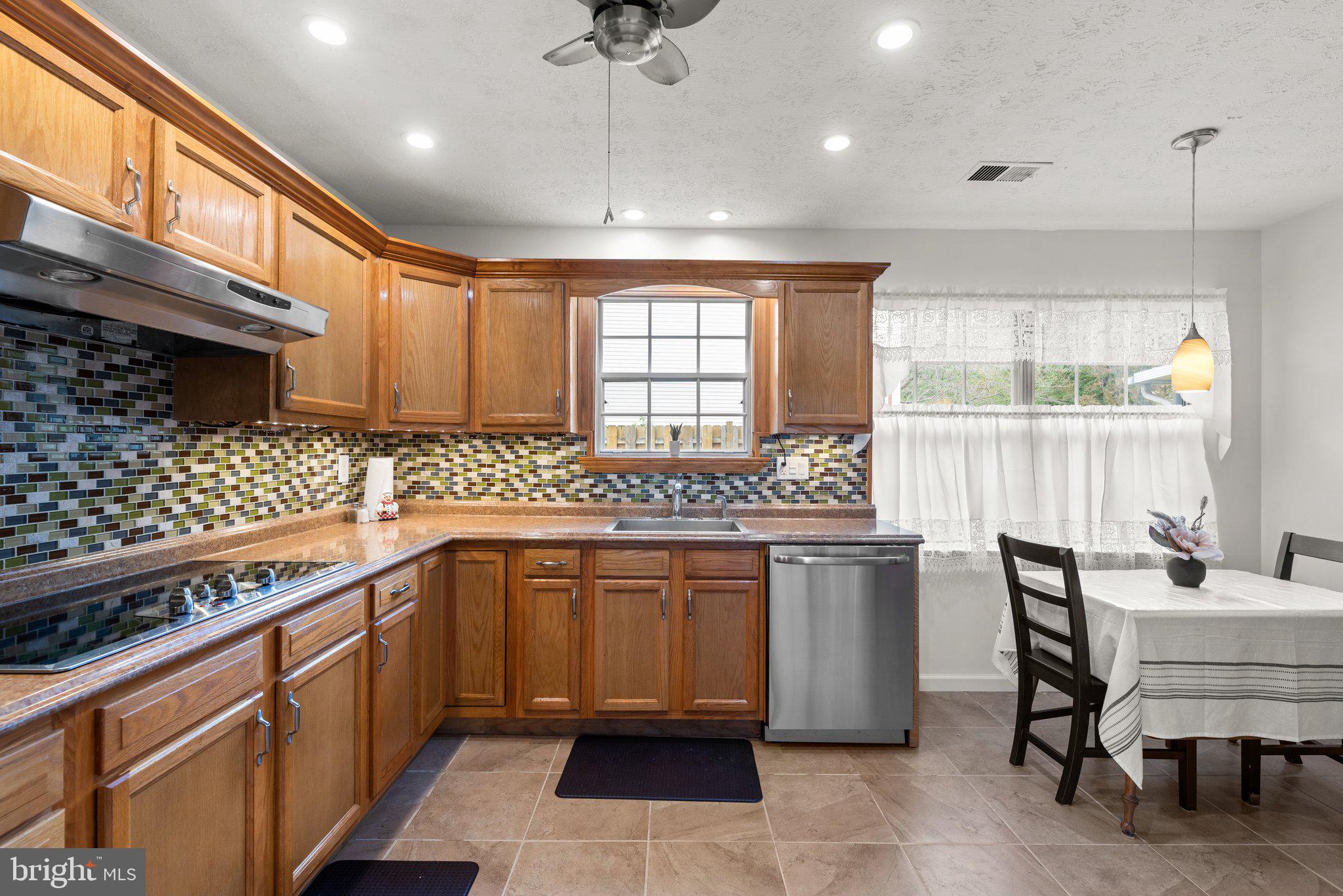 NEW CUT FARMS - Residential