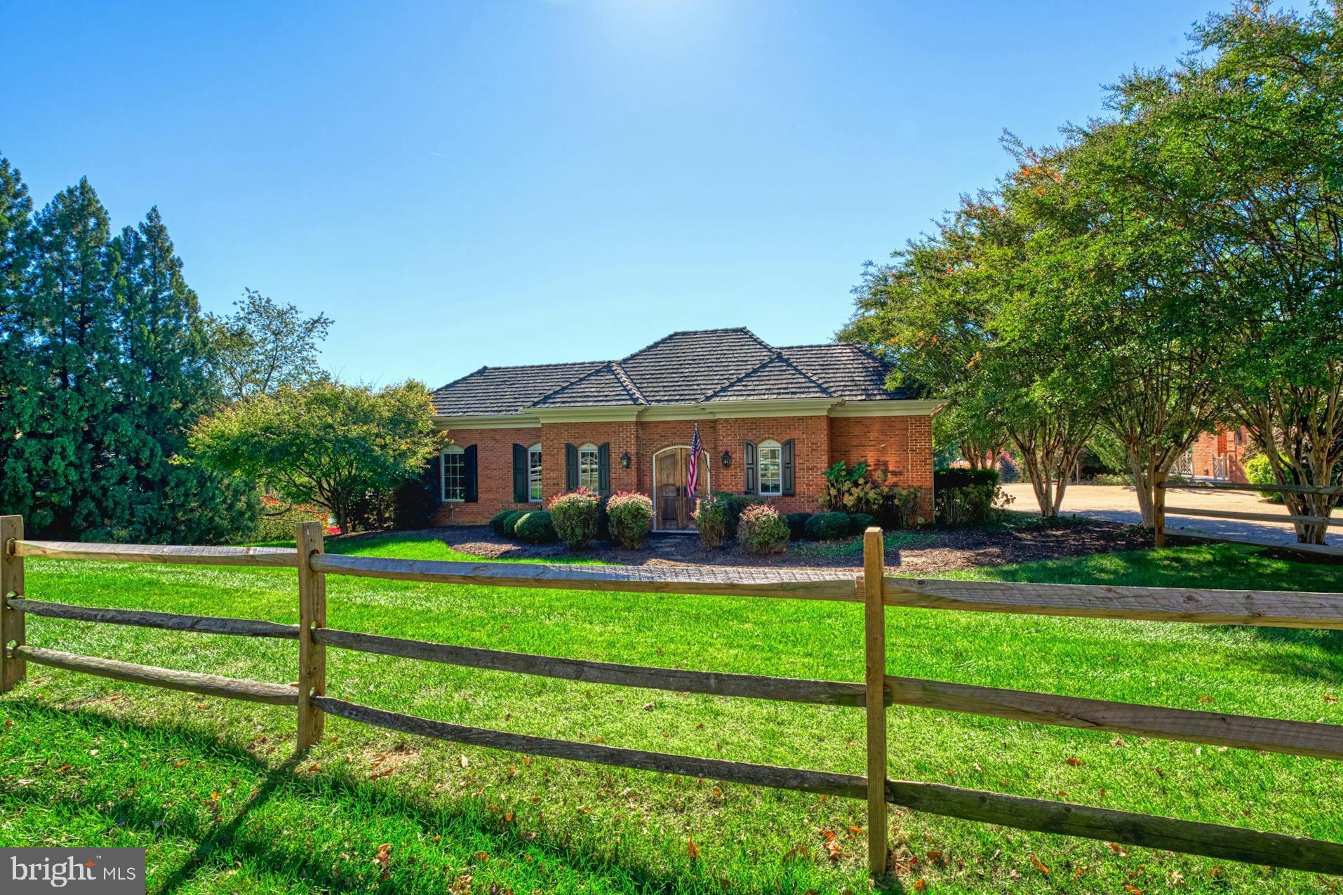 FOX LAKE - Residential