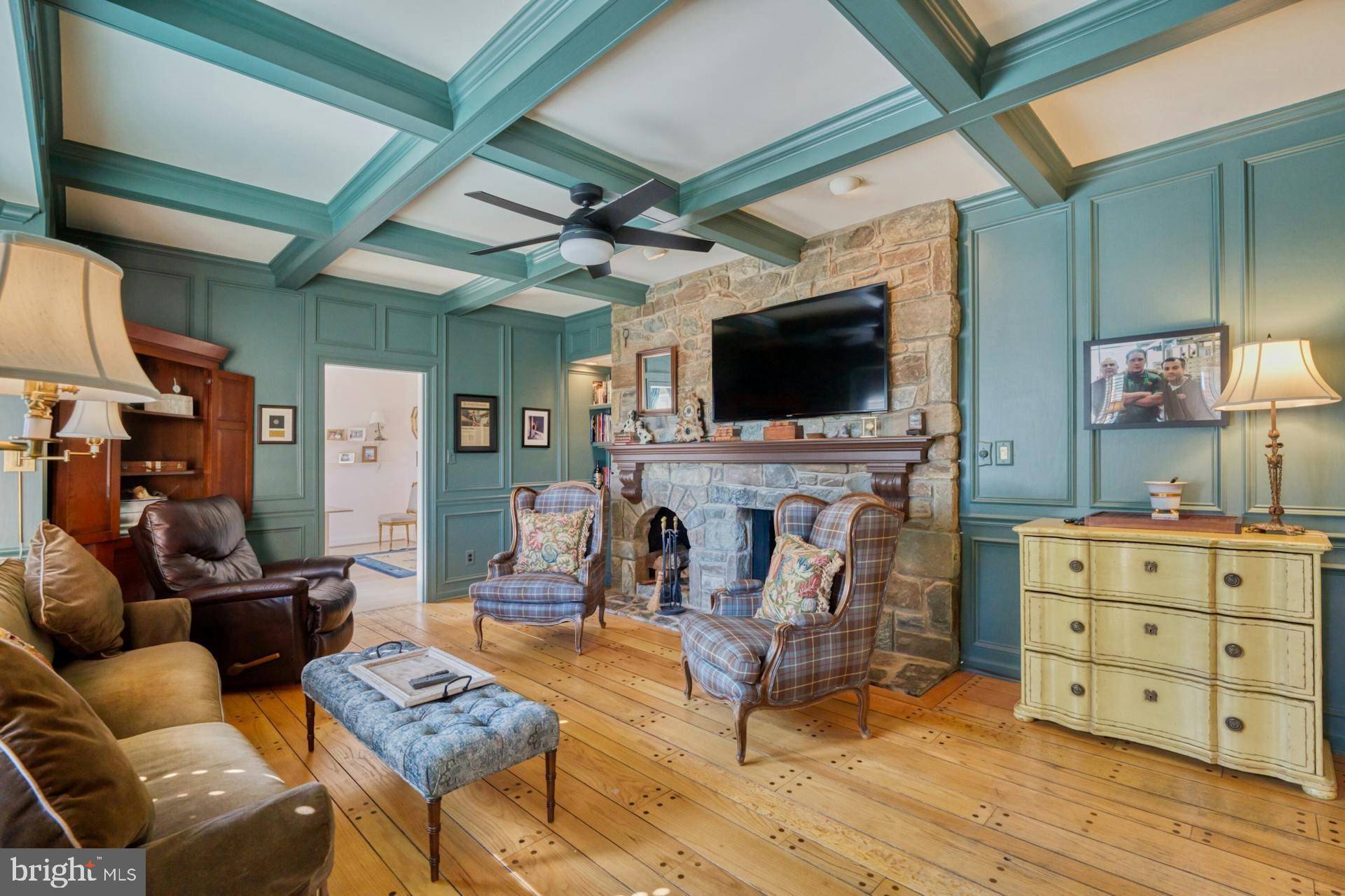 FOX LAKE - Residential