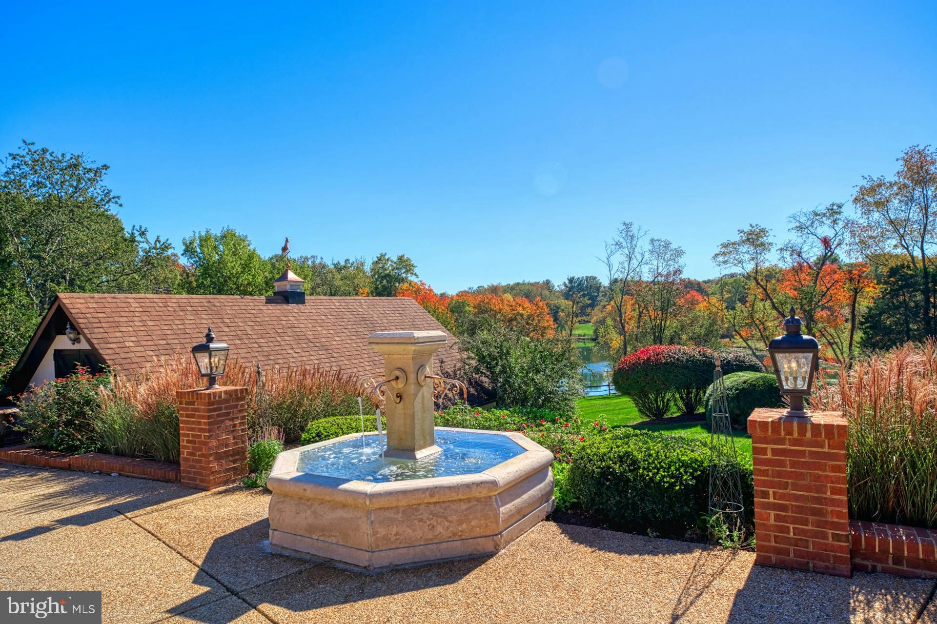 FOX LAKE - Residential