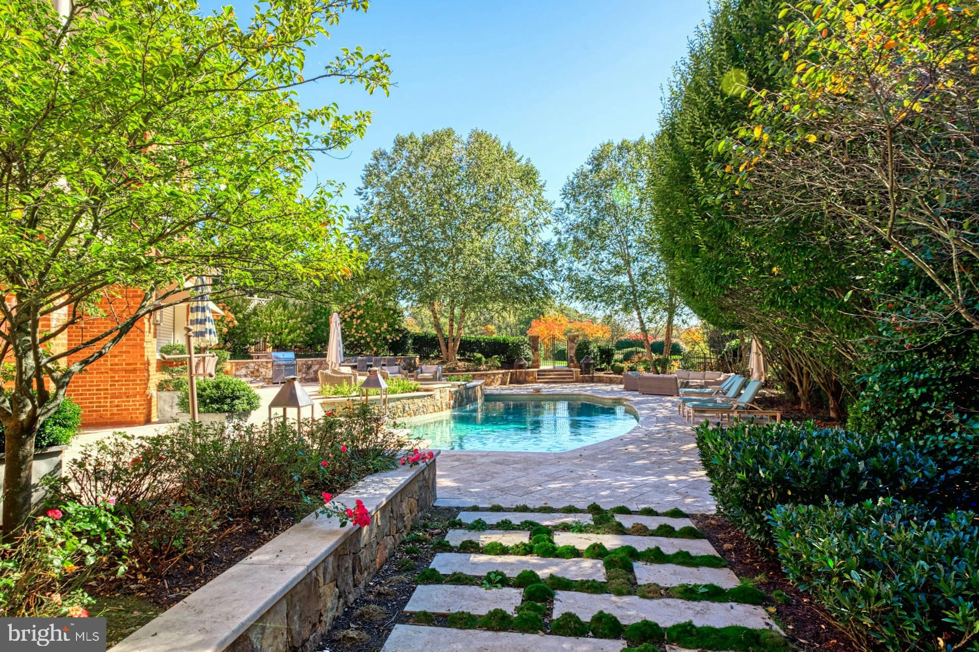 FOX LAKE - Residential