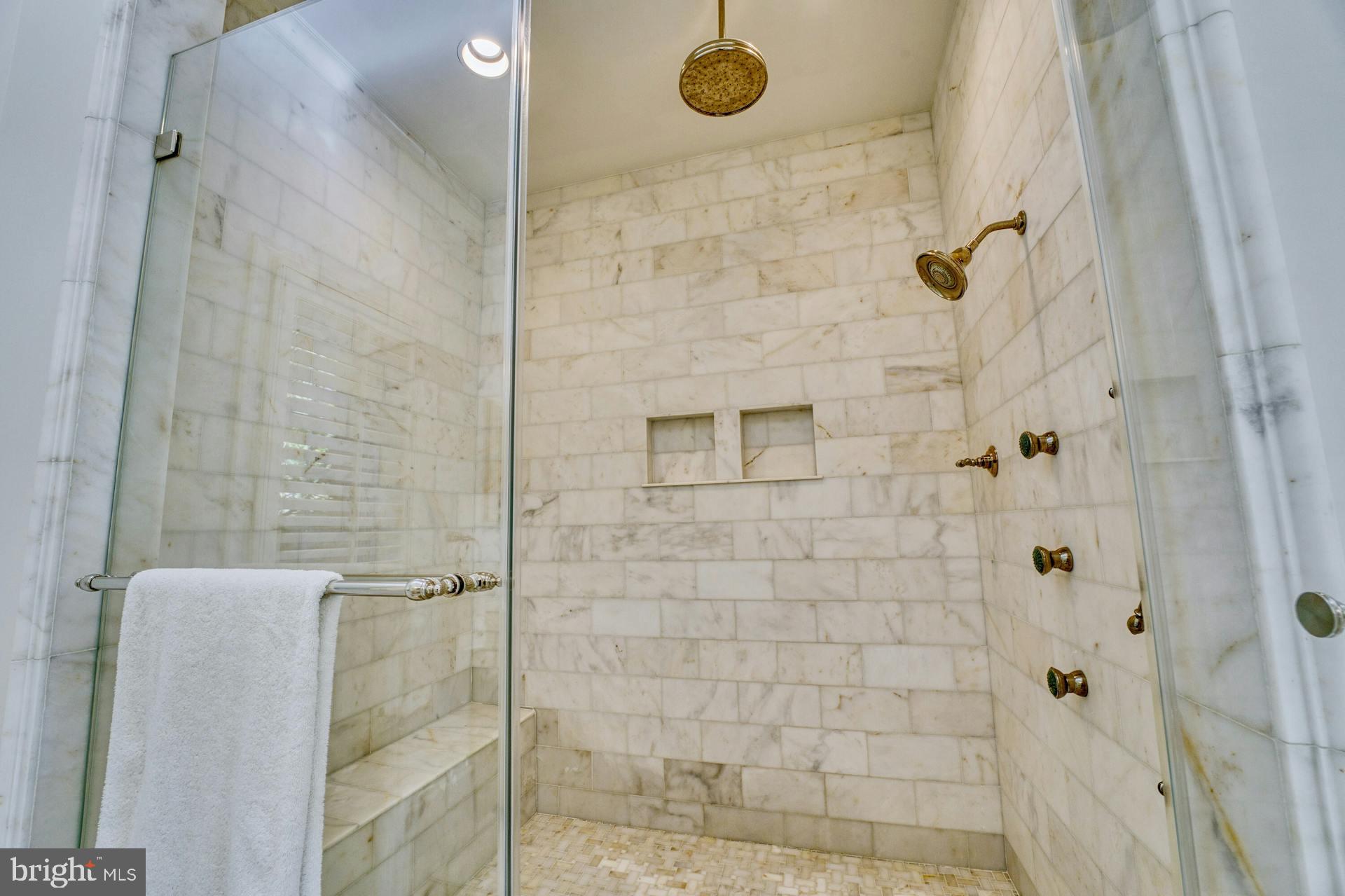 FOX LAKE - Residential