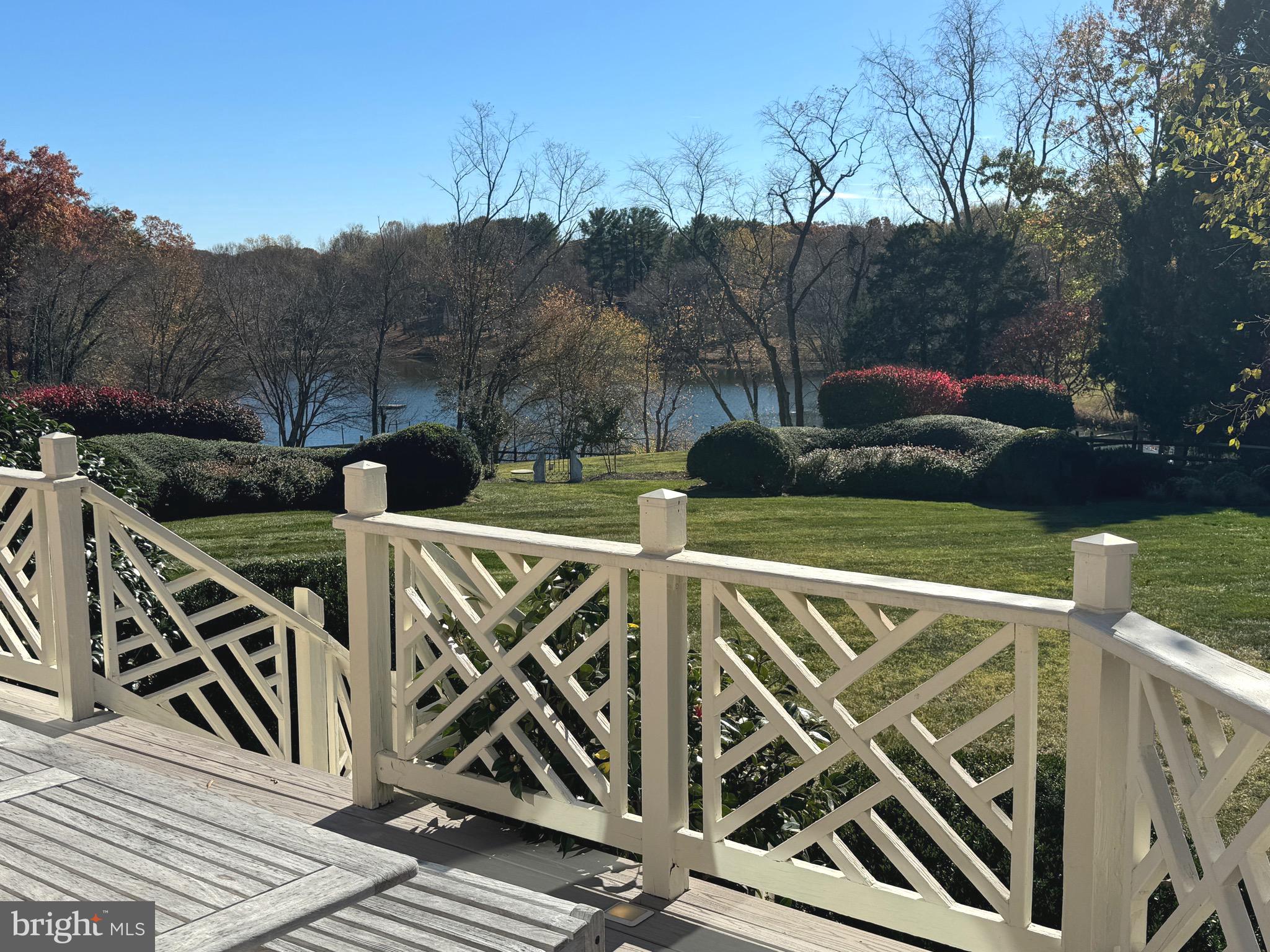 FOX LAKE - Residential