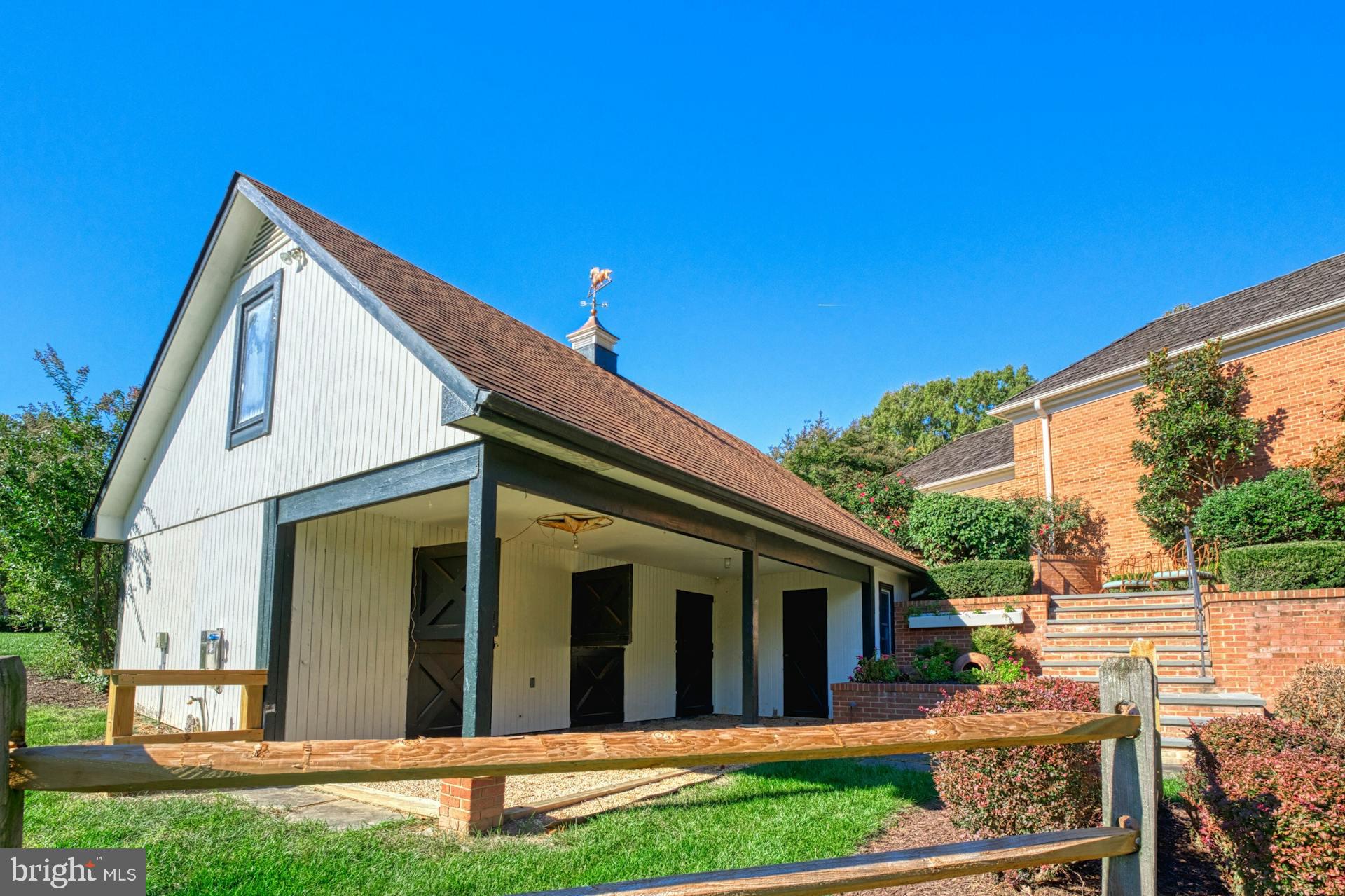 FOX LAKE - Residential