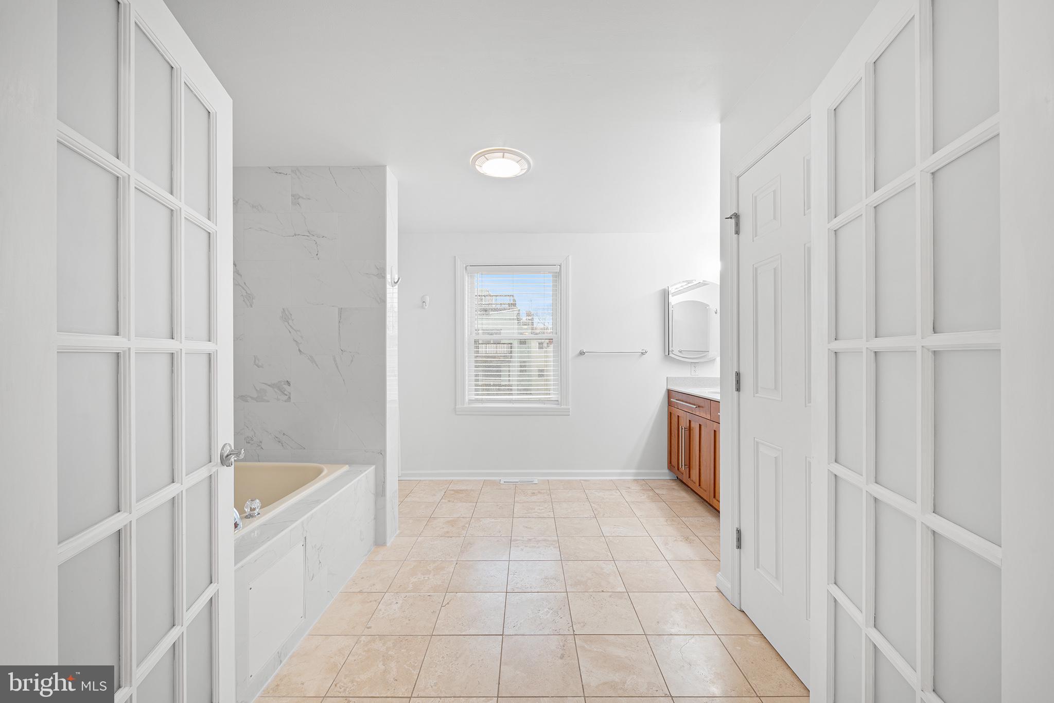 ART MUSEUM AREA - Residential