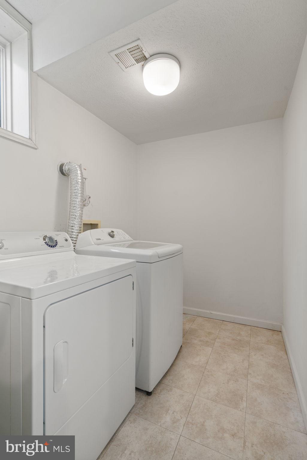 CEDAR CLUSTER TWNHSE - Residential