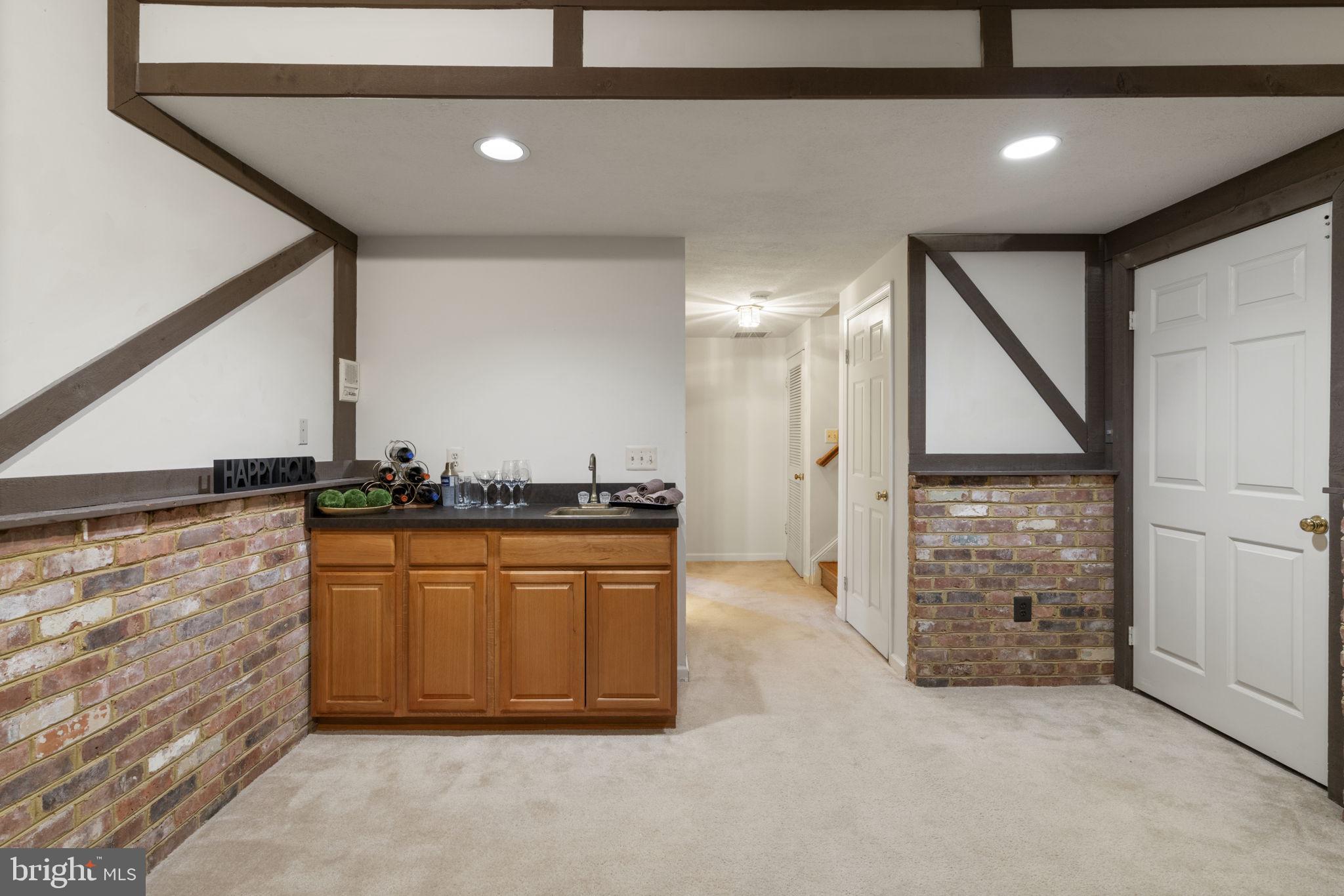 CEDAR CLUSTER TWNHSE - Residential