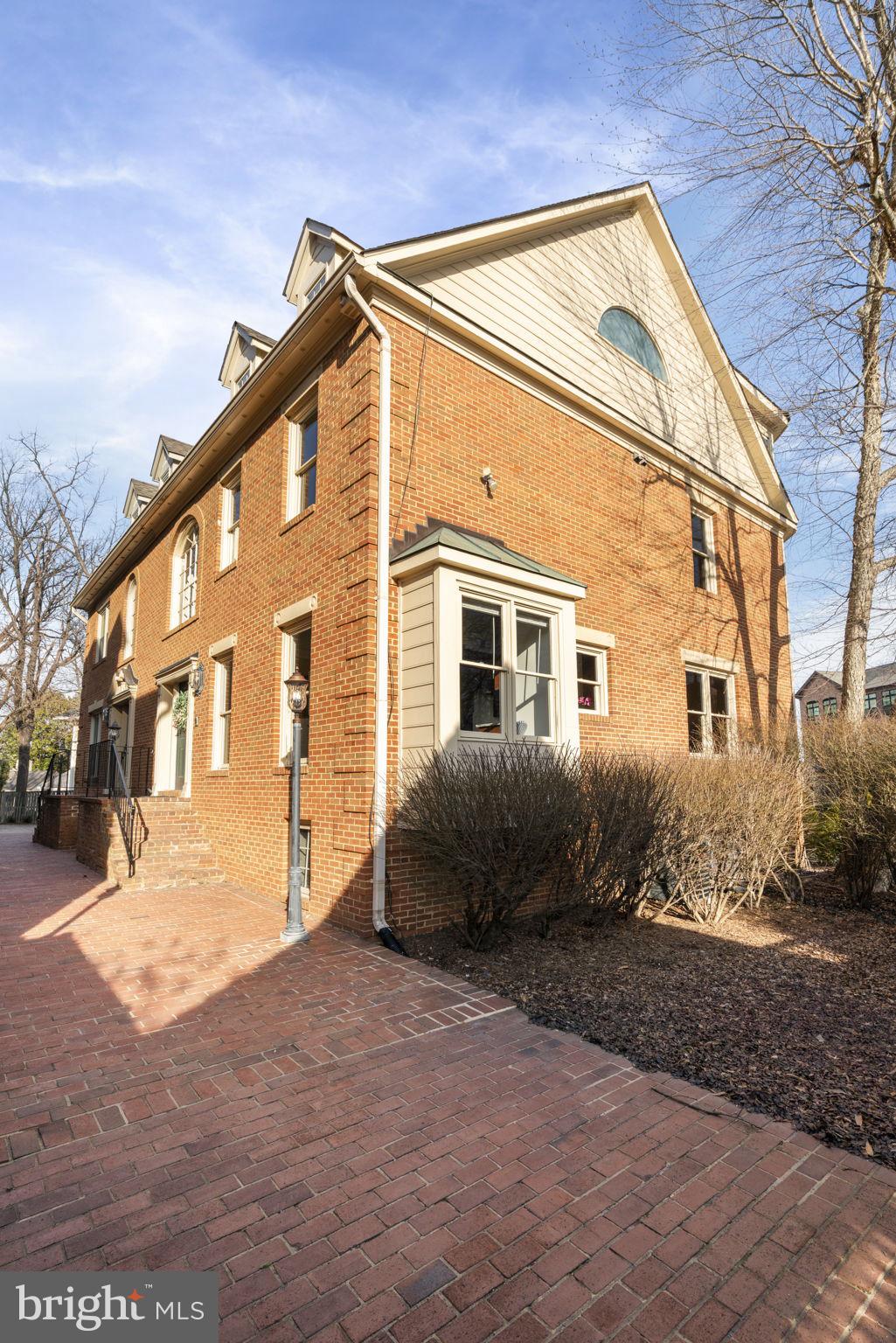 CEDAR CLUSTER TWNHSE - Residential