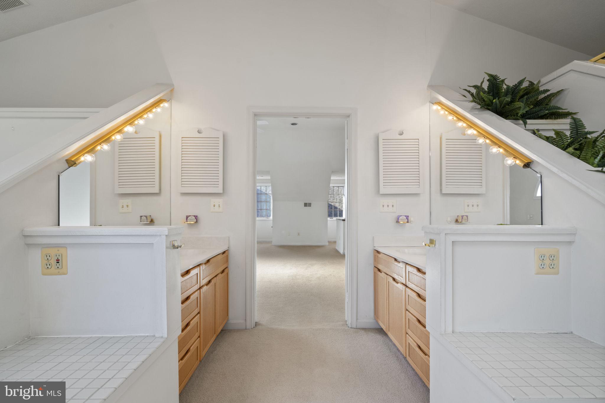 CEDAR CLUSTER TWNHSE - Residential