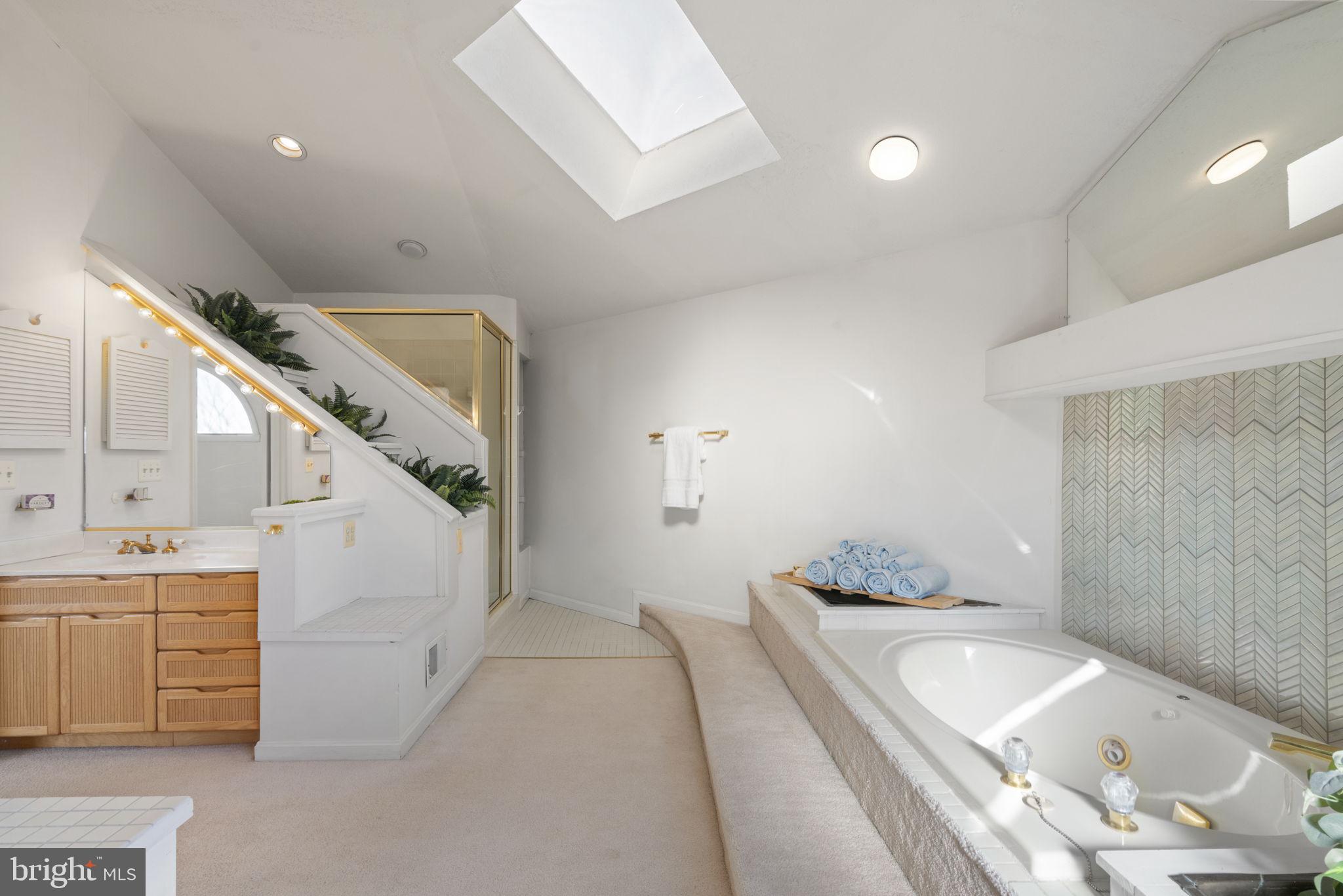 CEDAR CLUSTER TWNHSE - Residential