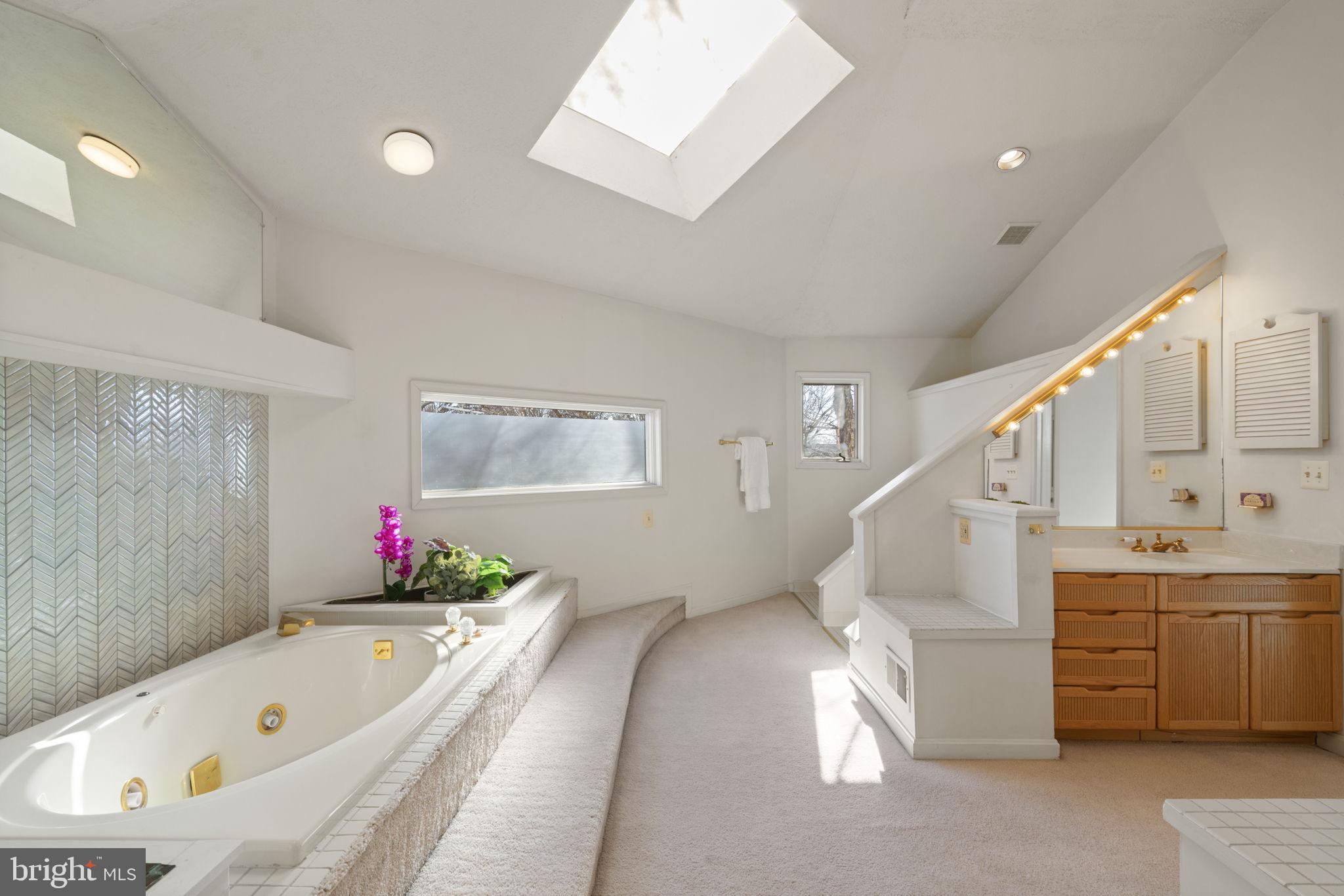 CEDAR CLUSTER TWNHSE - Residential