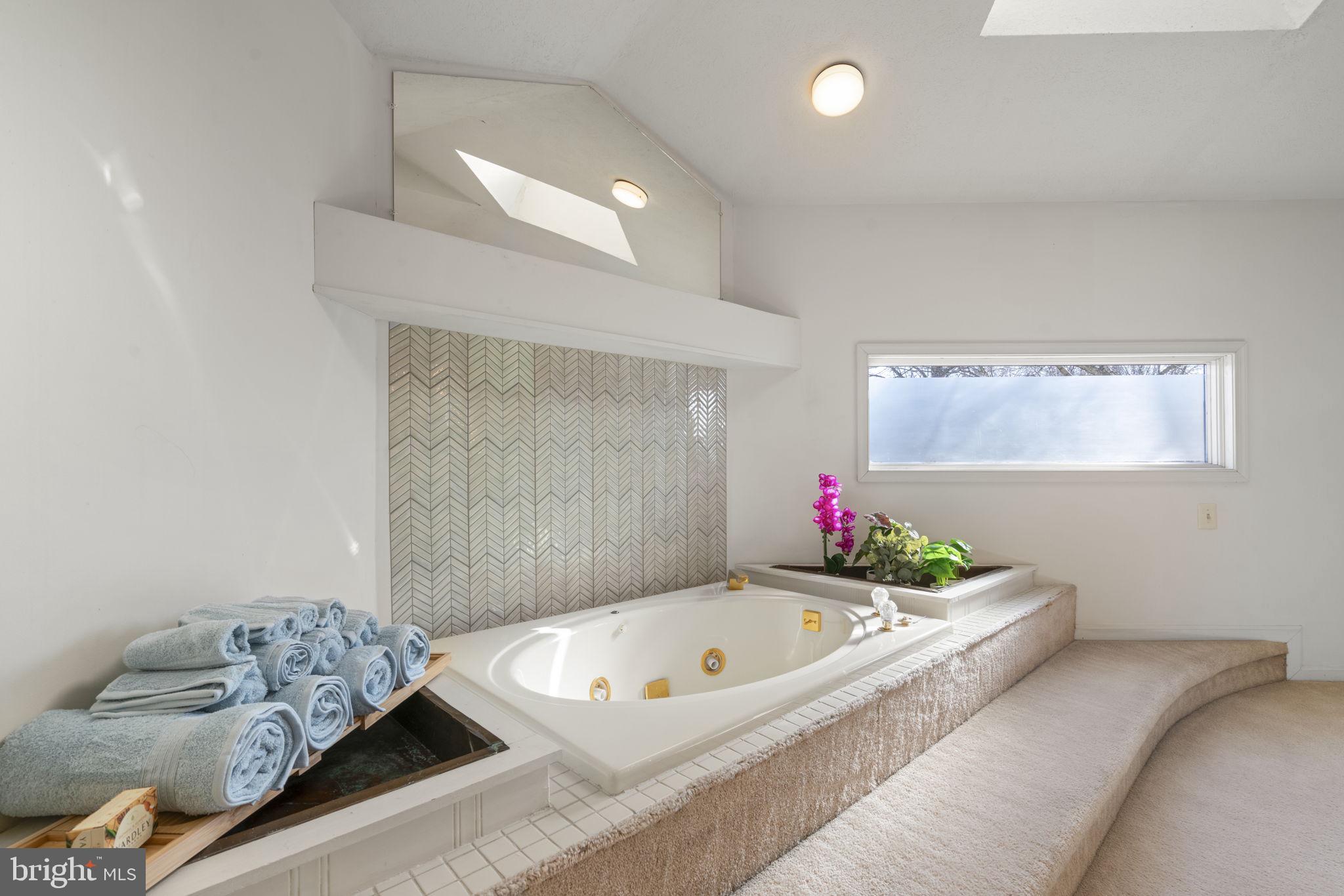 CEDAR CLUSTER TWNHSE - Residential