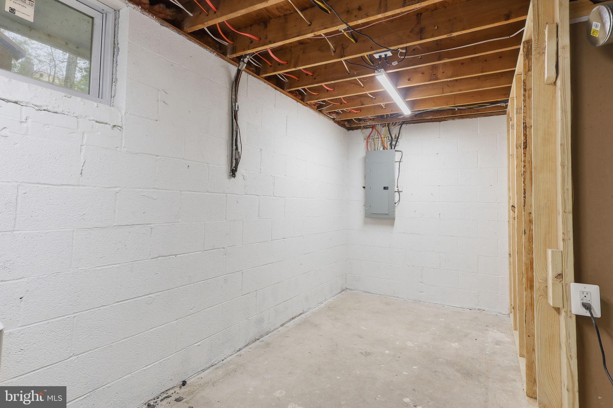 DALE CITY - Residential