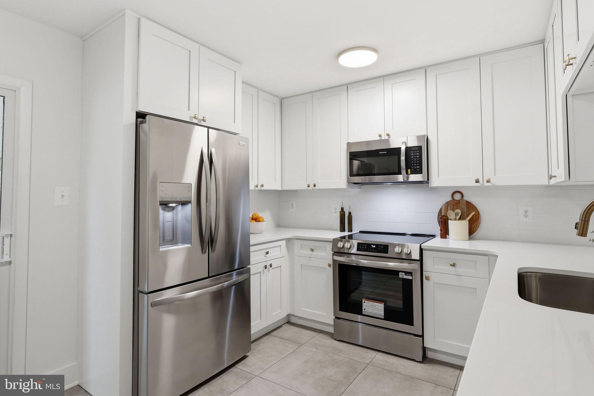 DALE CITY - Residential