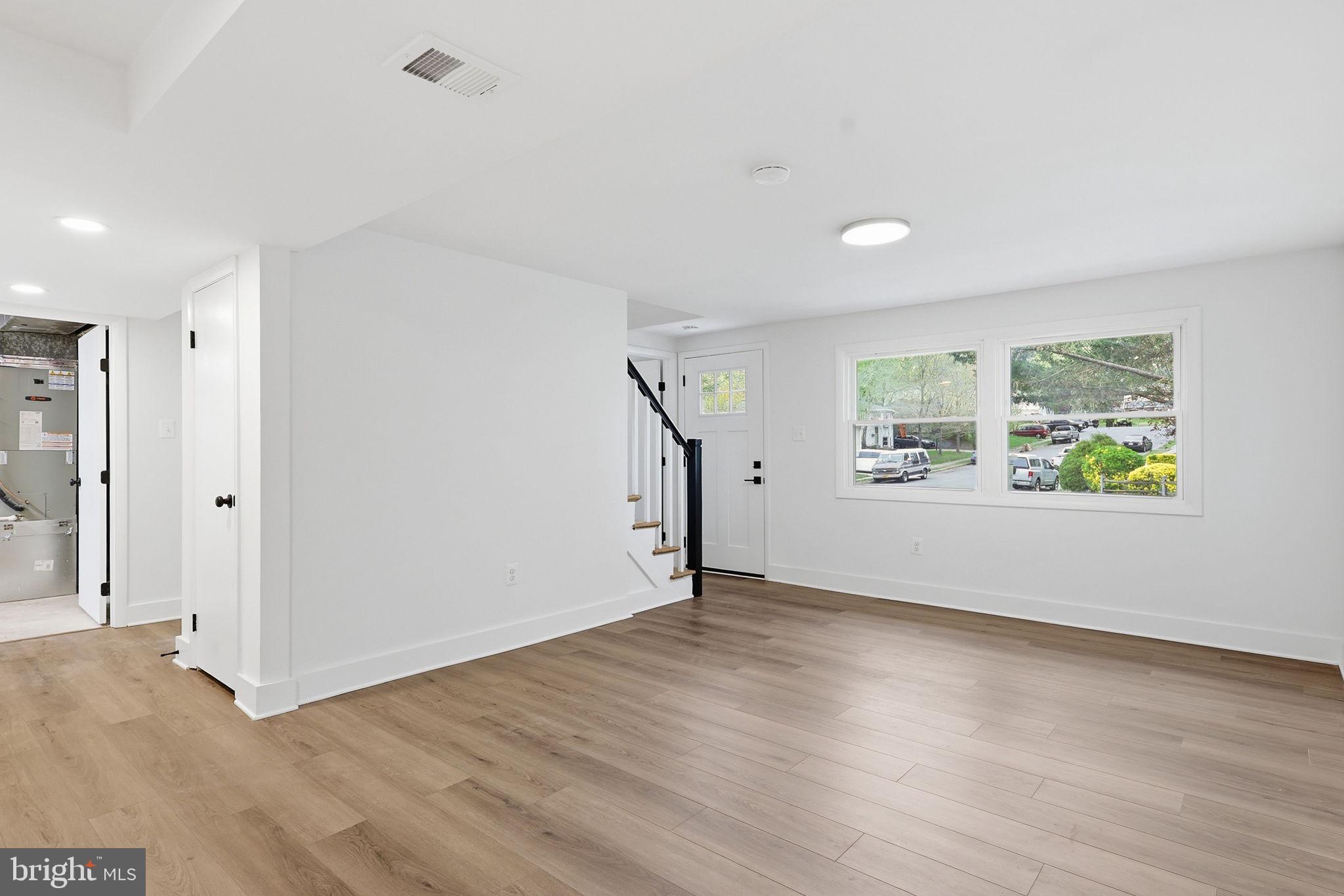 DALE CITY - Residential