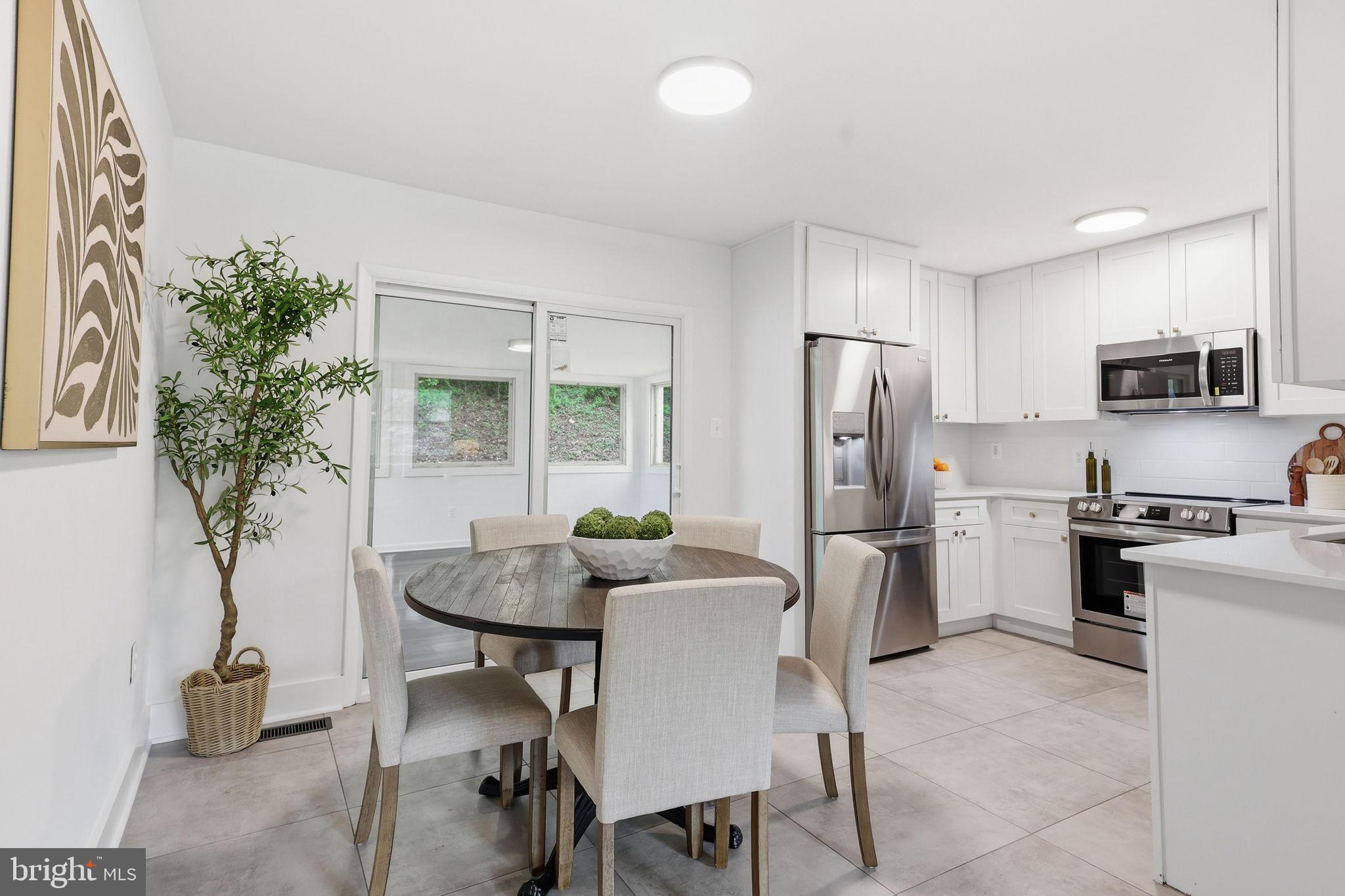 DALE CITY - Residential