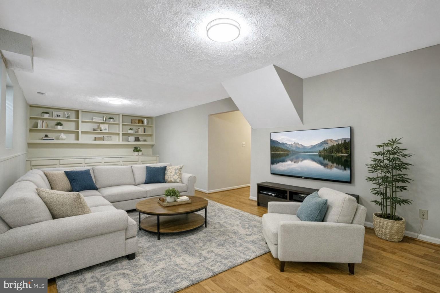 CHARLESTOWN - Residential