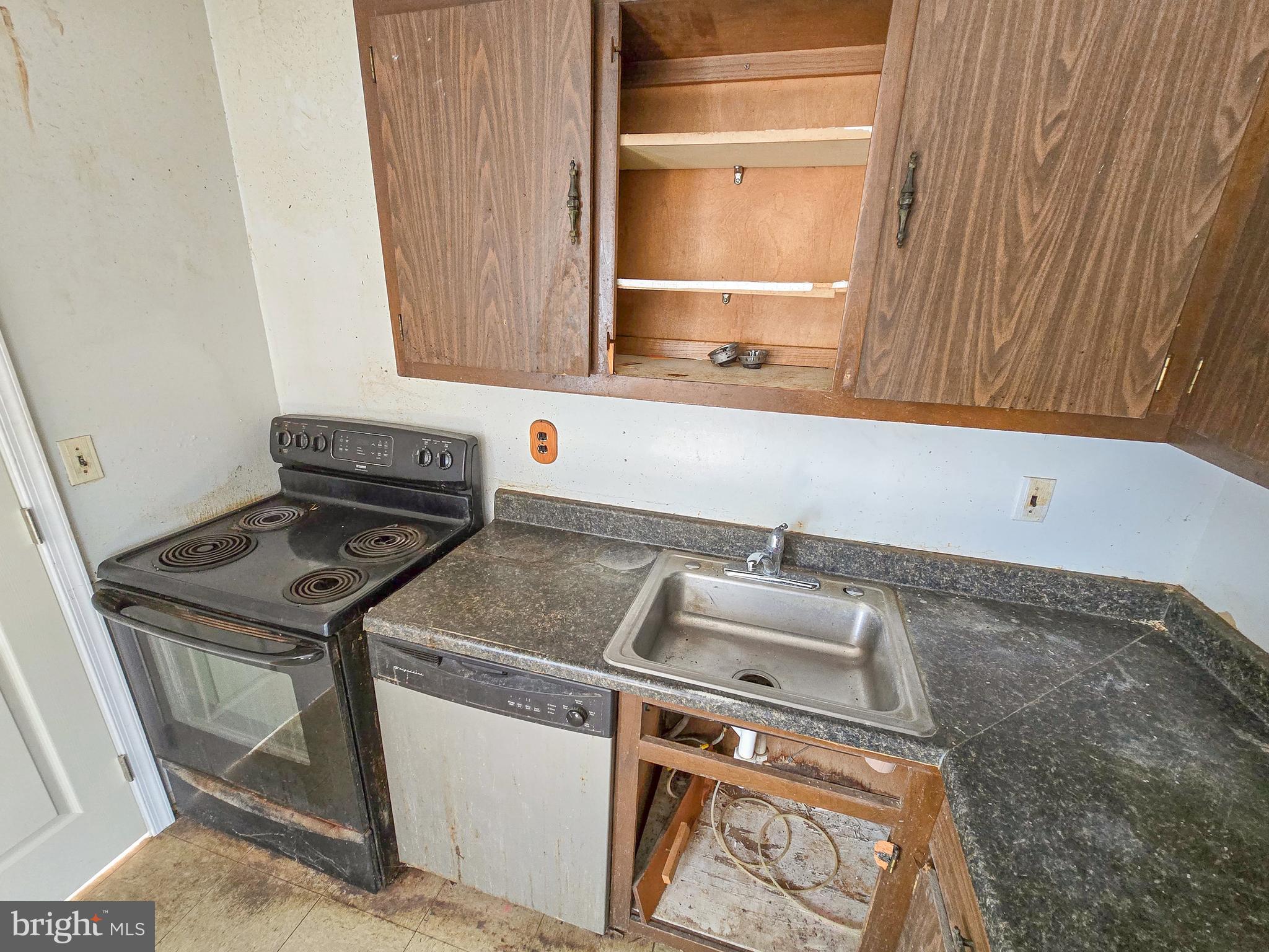 HARRINGTON MEADOWS - Residential