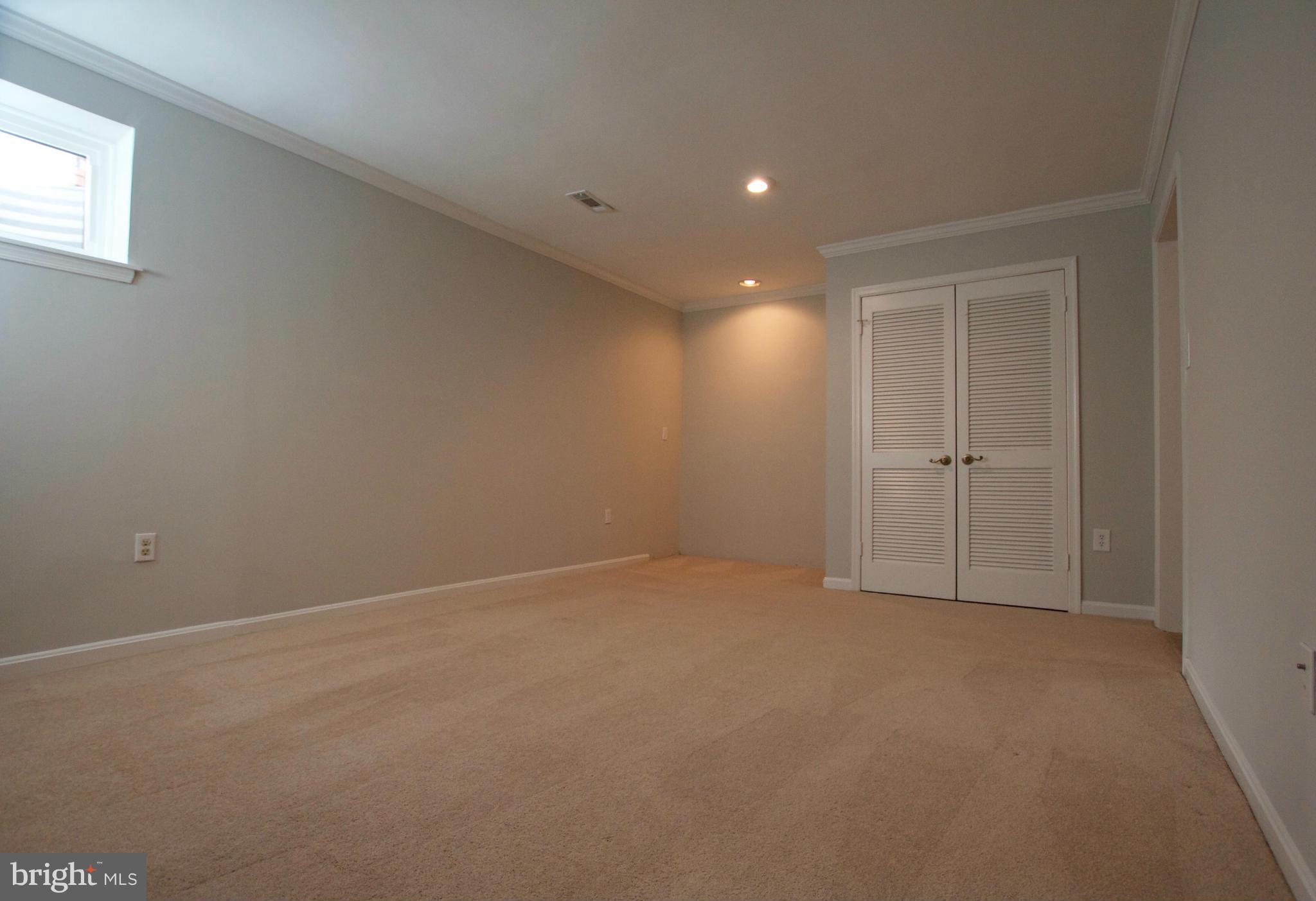 TOWNES/NOTTINGHL/RVRVIEW - Residential Lease