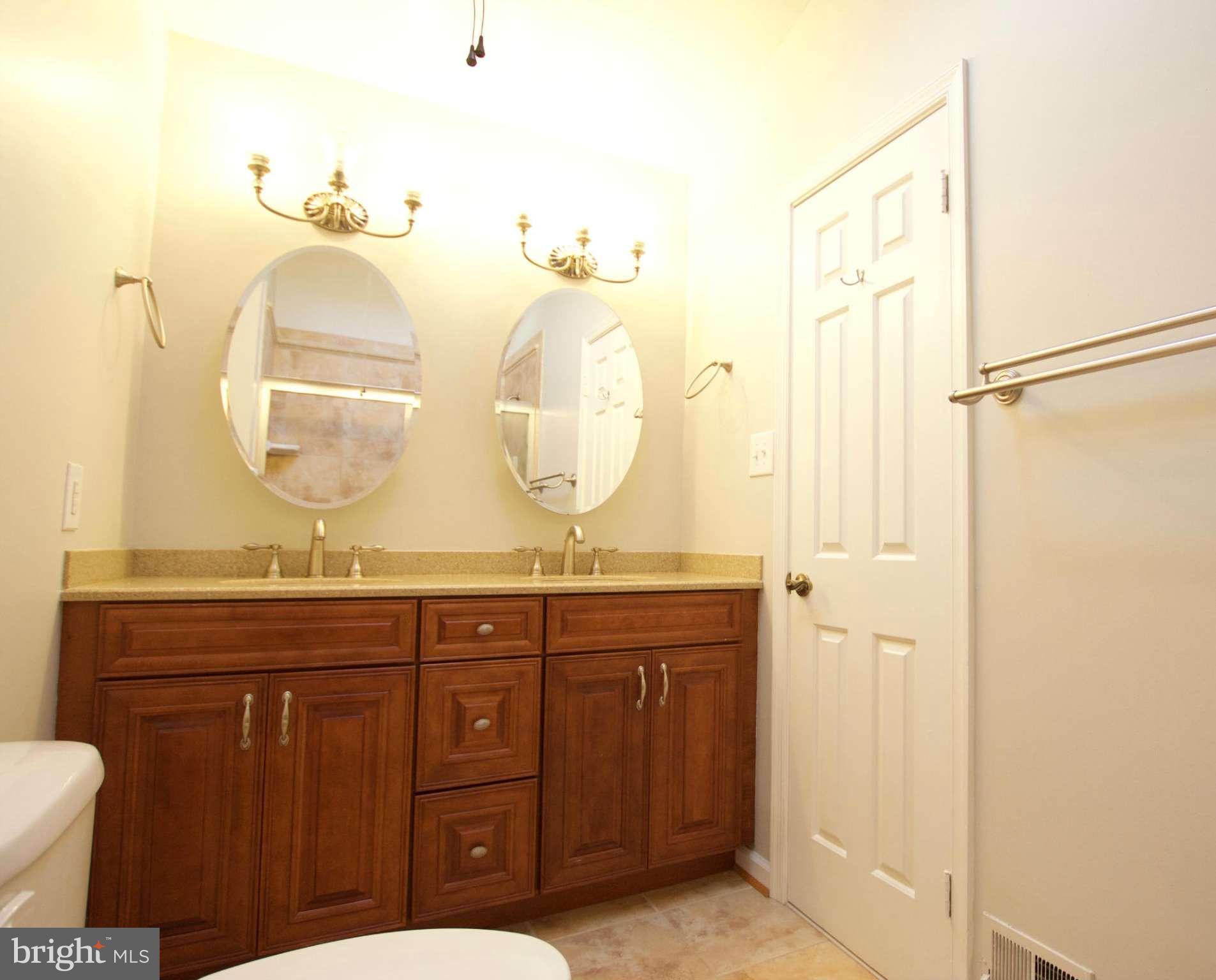 TOWNES/NOTTINGHL/RVRVIEW - Residential Lease