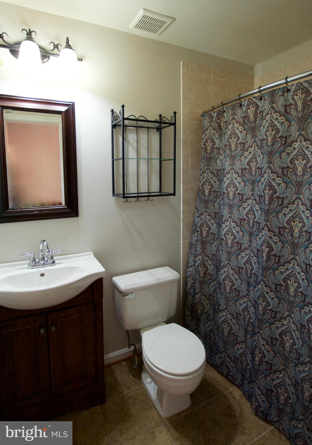 TOWNES/NOTTINGHL/RVRVIEW - Residential Lease