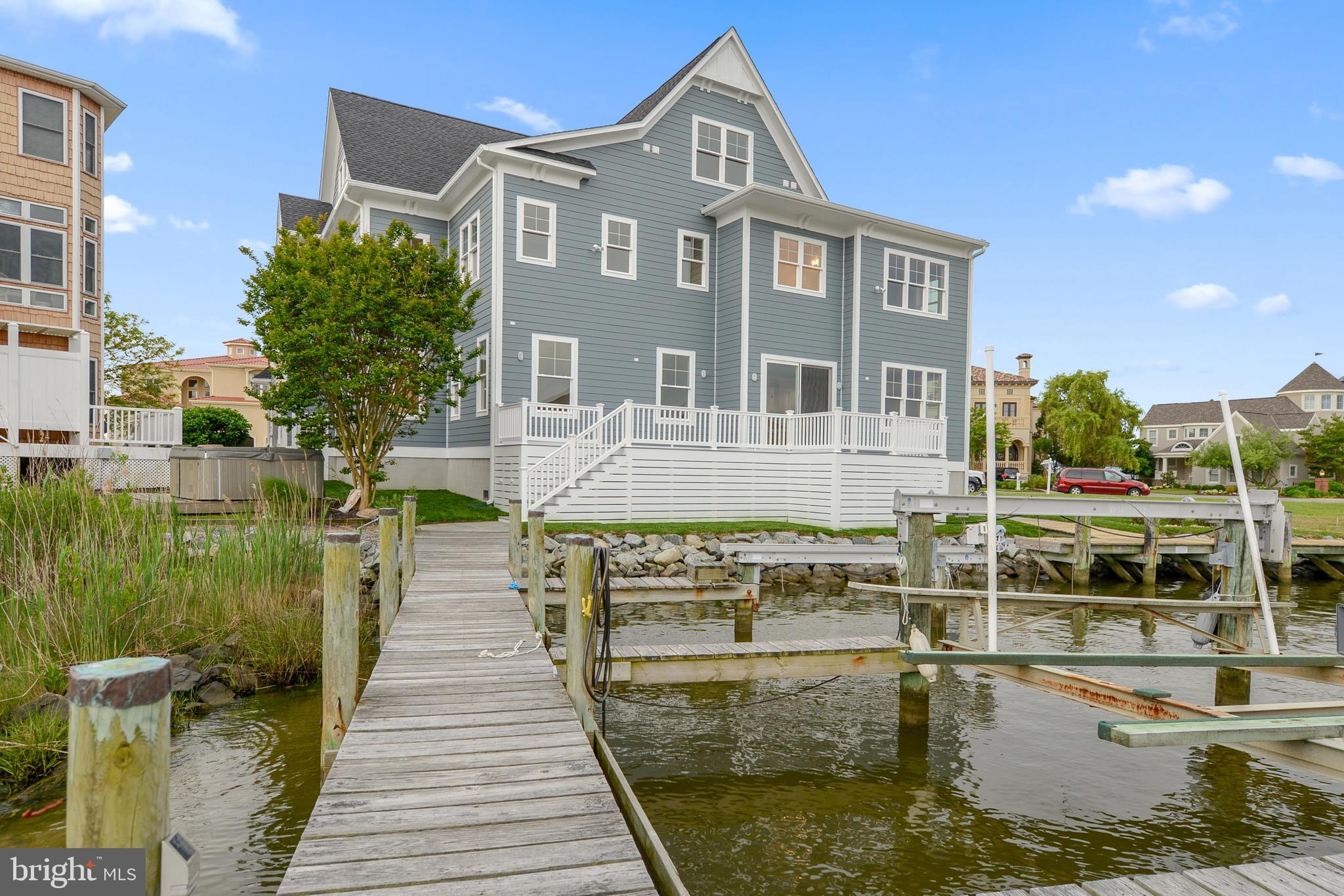 HERON HARBOUR - Residential