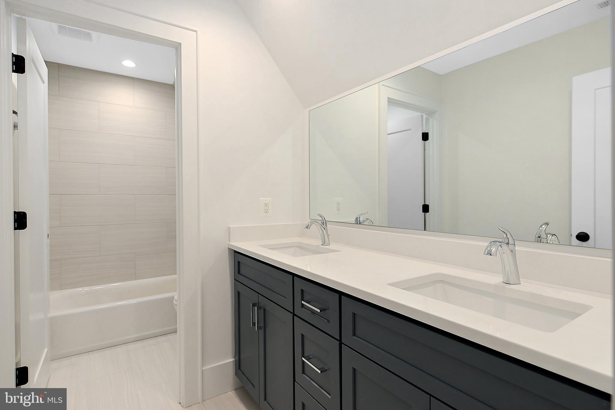 HERON HARBOUR - Residential