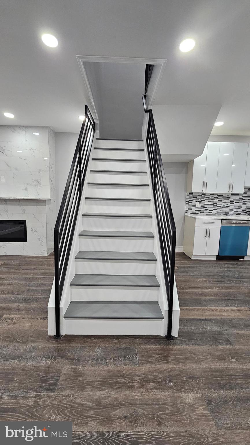 WEST KENSINGTON - Residential