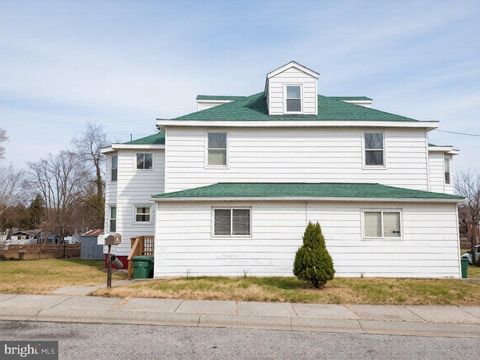 Multifamily For Sale - 2421 Arbuton Avenue<br/> BALTIMORE, MD 21230