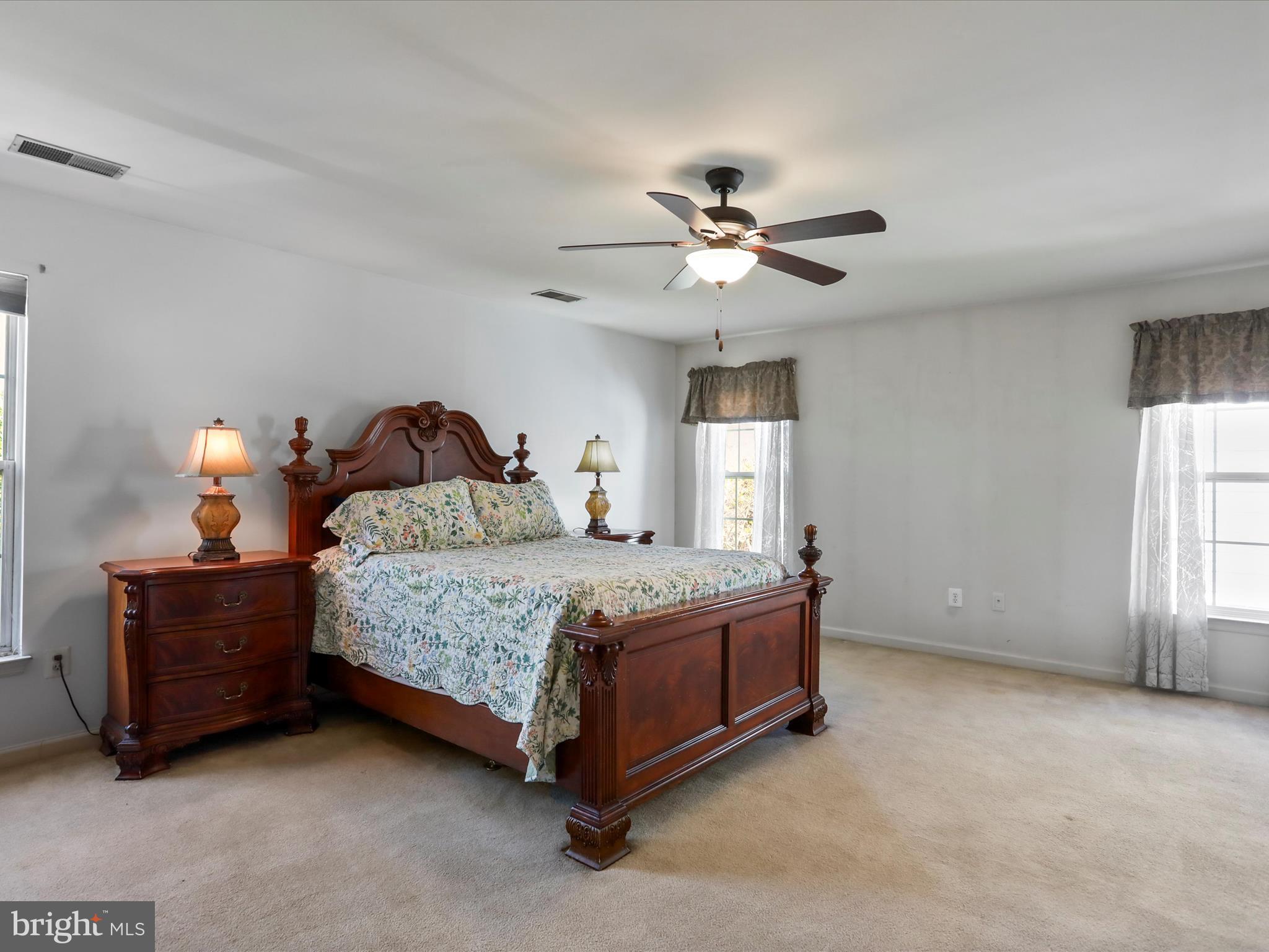 SUN MEADOW - Residential