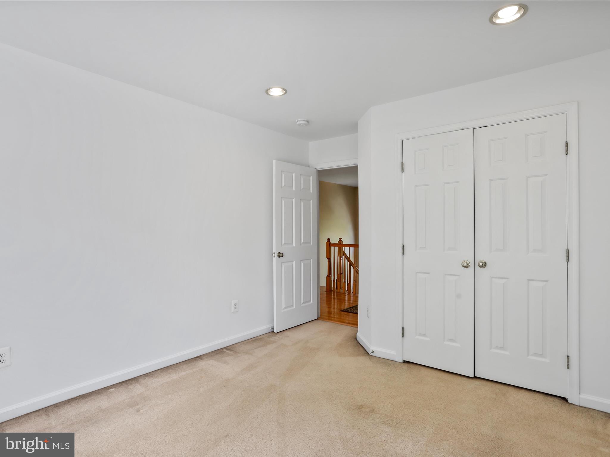 SUN MEADOW - Residential